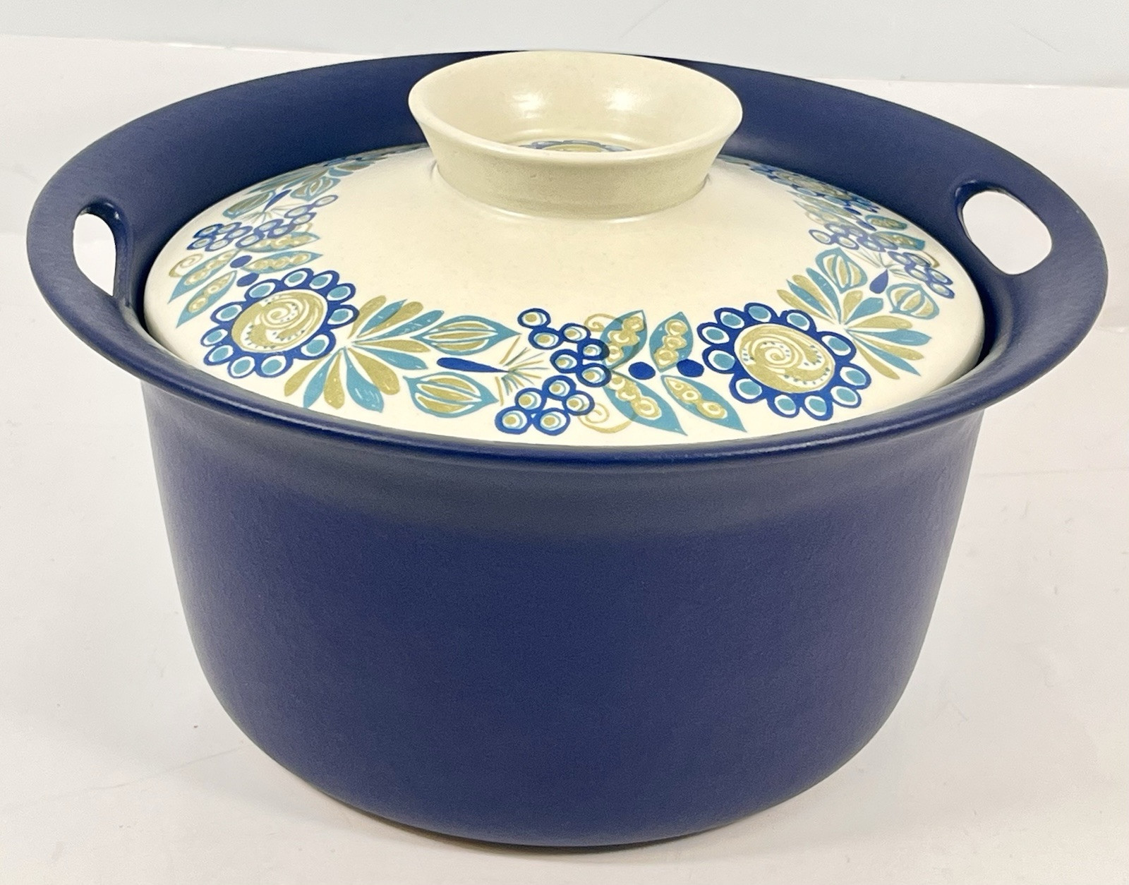 MCM FLAMEWARE FIGGJO NORWAY TOR VIKING ROUND COVERED VEGETABLE SERVER 8″