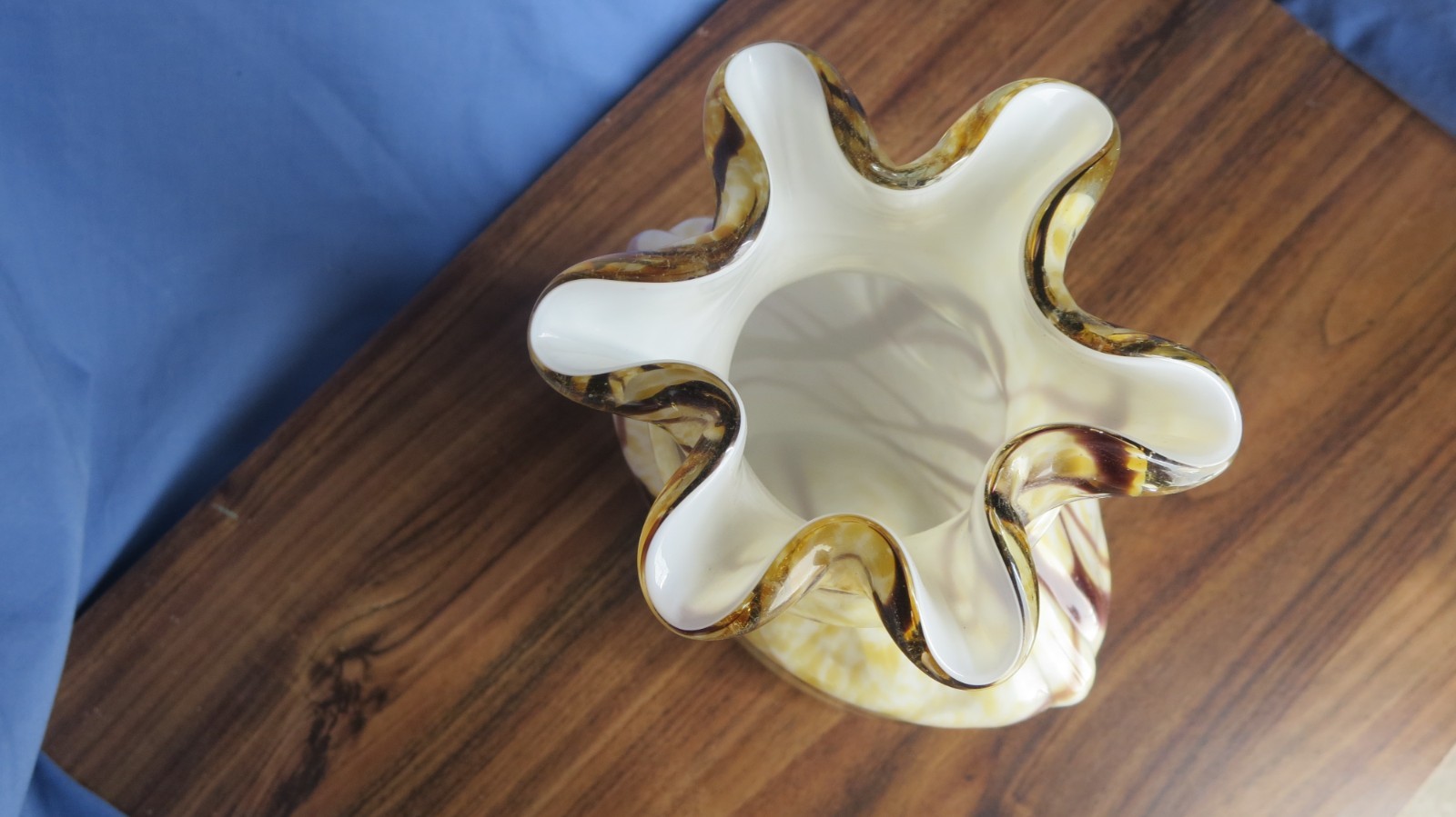 Murano Art Handmade Glass Vase 6 x 10 inches