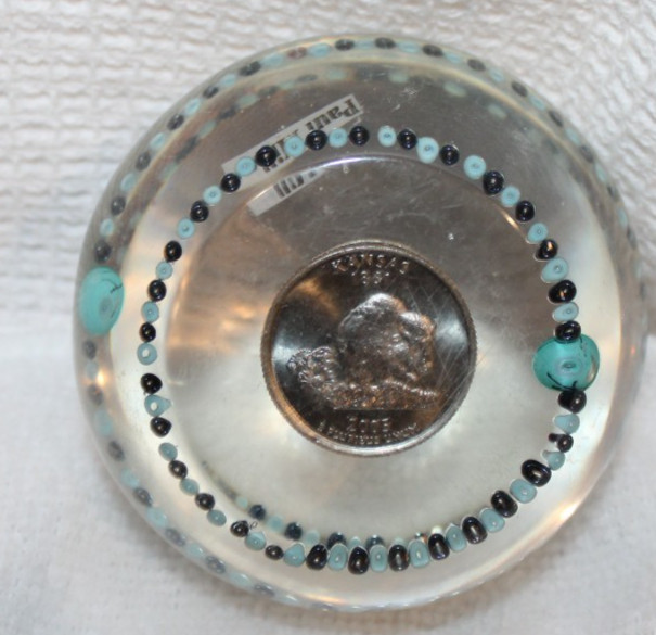 Decorative Collectible Paperweight w/ Kansas Quarter from the yerar 2005
