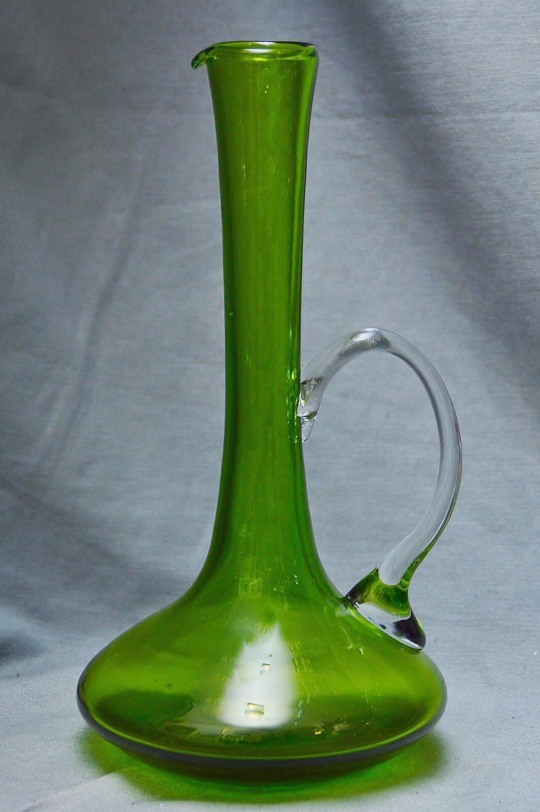 Glass Vase with Handle, Green, Mouth-blown Handmade, 20.5 cm