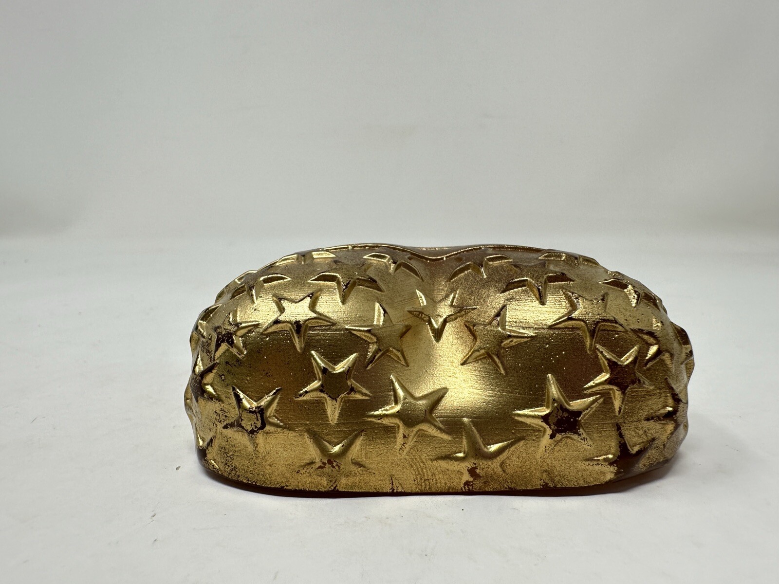 Robin Lehman Cast Art Glass Patriotic Gold Heart Paperweight 3″ Stars & Stripes