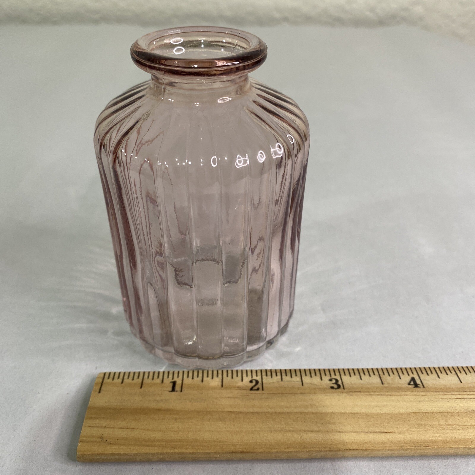 Small Flower Glass Bud Vase Purple Mauve Ribbed Design 8″ x 2.5″ Home Decor
