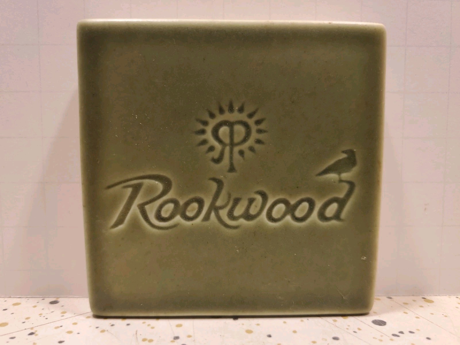 Rare 2011 Rookwood for Pottery Lovers small Green w/ Raven Mascot 2-7/8″ sq Tile