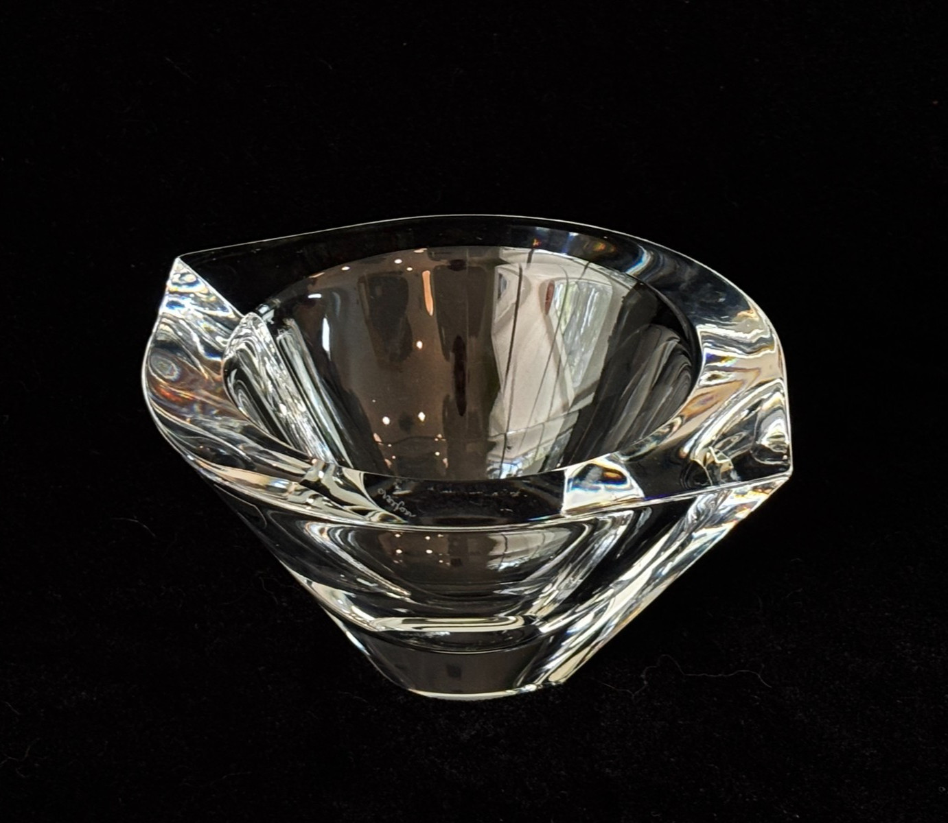 ORREFORS Marin Cut Crystal Bowl Jan Johanson Design 6 3/8″ x 5 3/8” x 3”