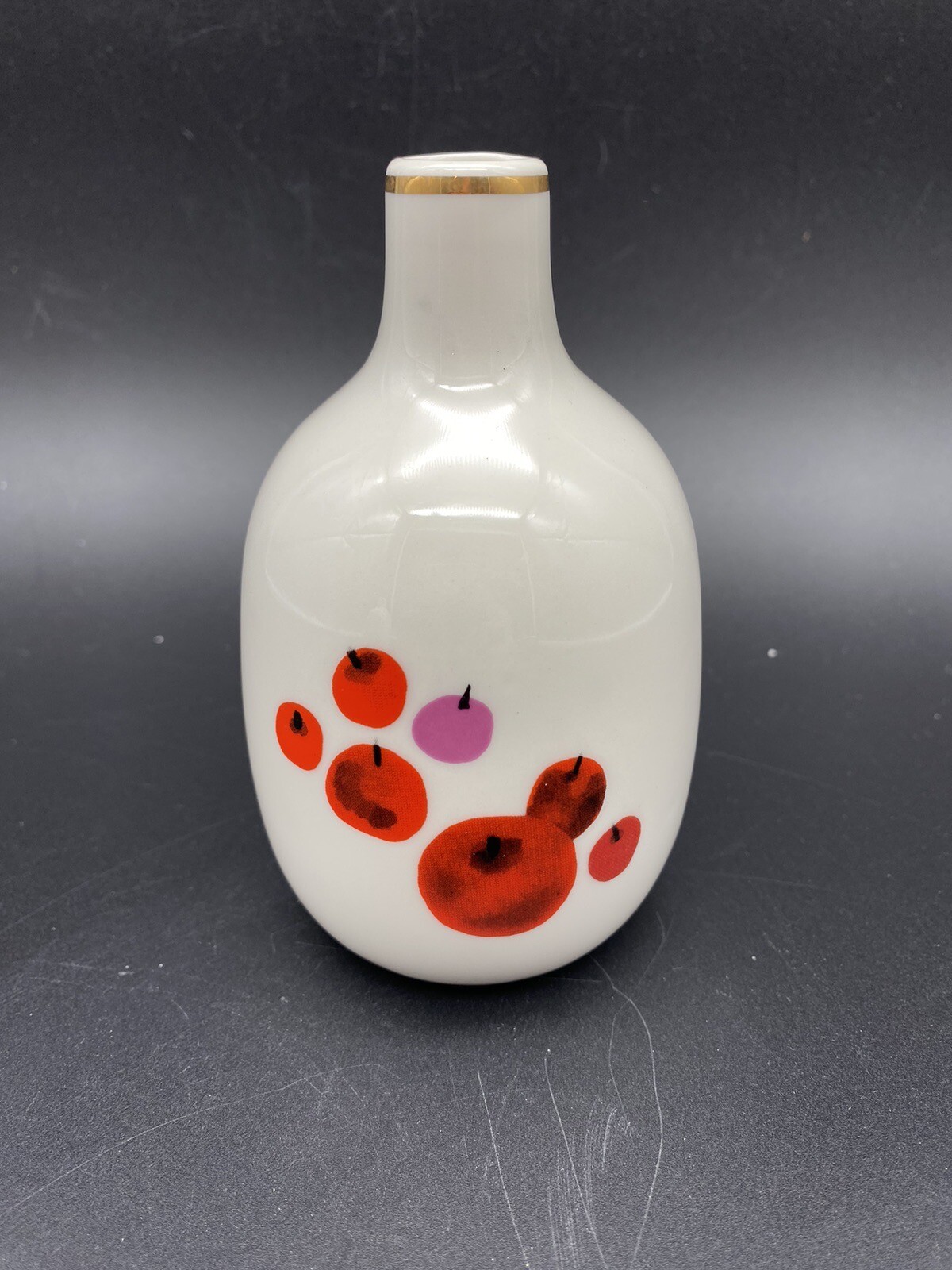 Misha Zadeh 180 Vase Red Poppy Flower, 5 1/4″ h Bottle Shape, Gold Detailing
