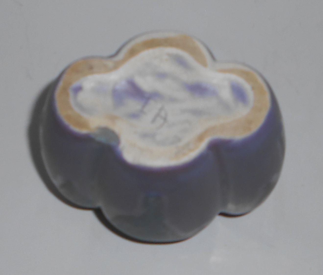 VINTAGE Muncie Art Pottery Matte Purple w/Green Drip MINT