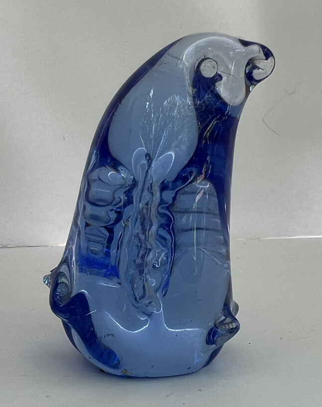 United States Commemorative Fine Arts Gallery Blue Art Glass Figurine Penguin