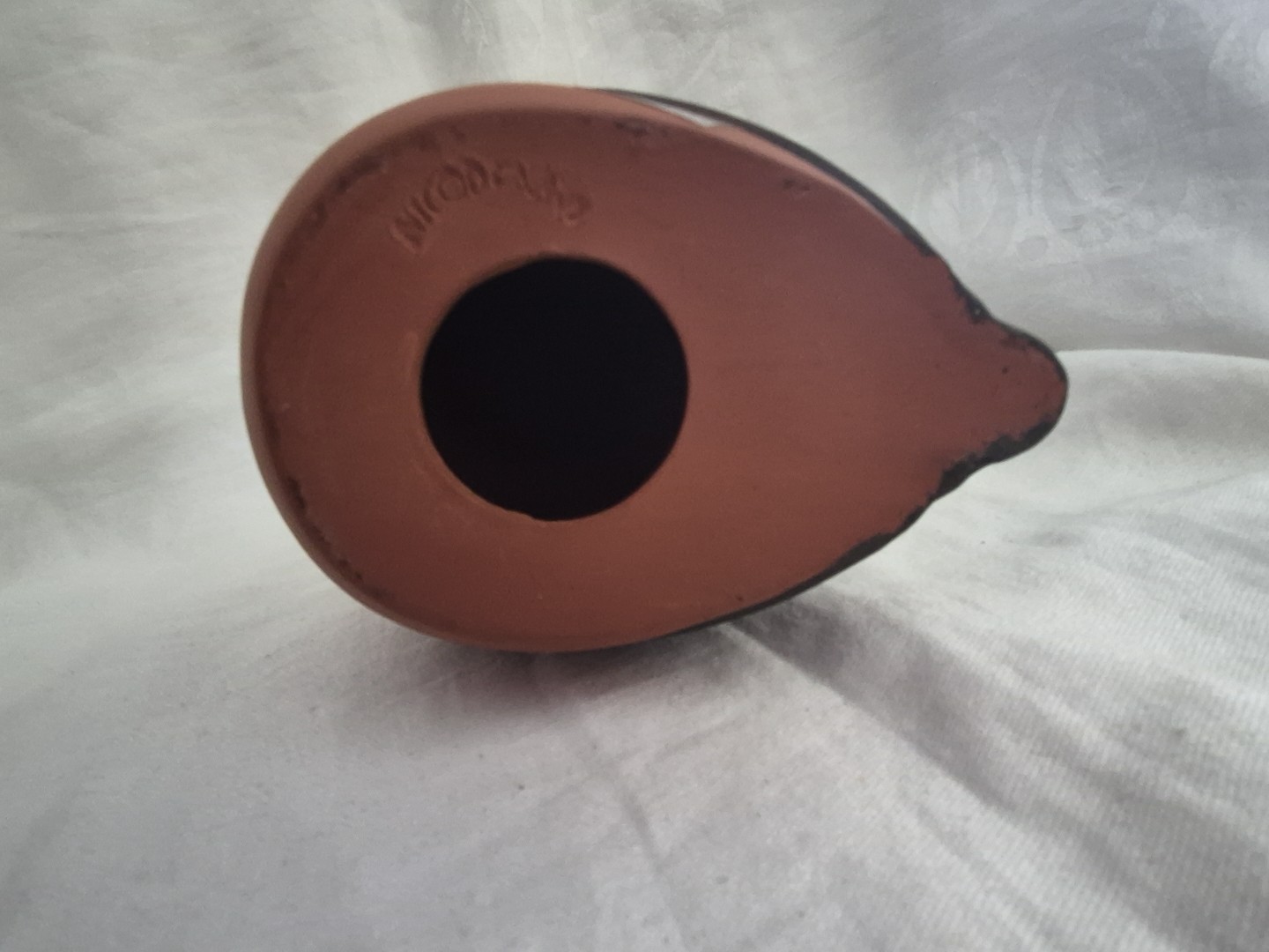 Vintage Rare Chester Nicodemus FERRO Stone Pottery Robin 4.5 inches high W/Tag