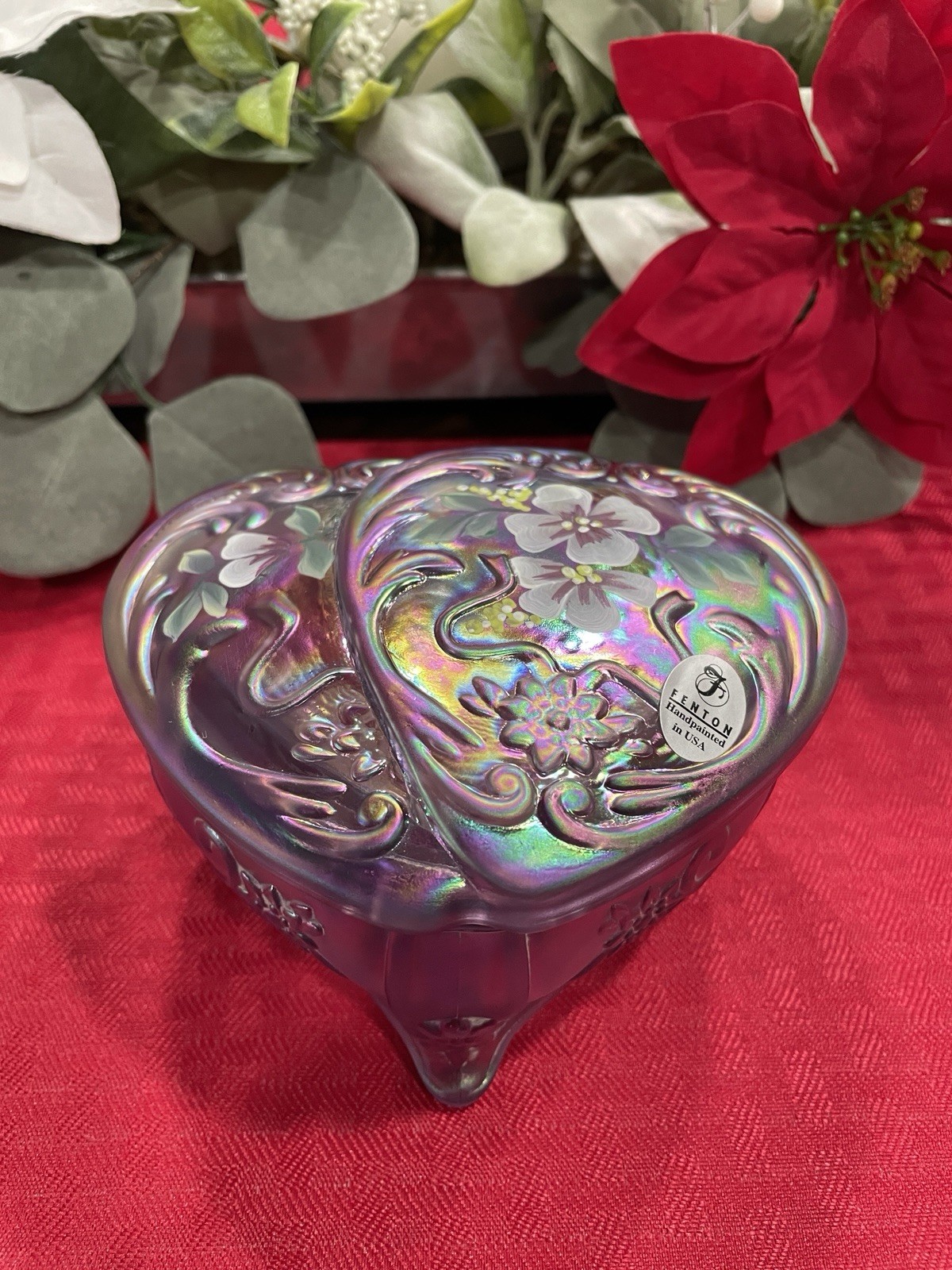 FENTON VIOLET IRIDESCENT DOUBLE HEART TRINKET BOX H.P. BY ARTIST