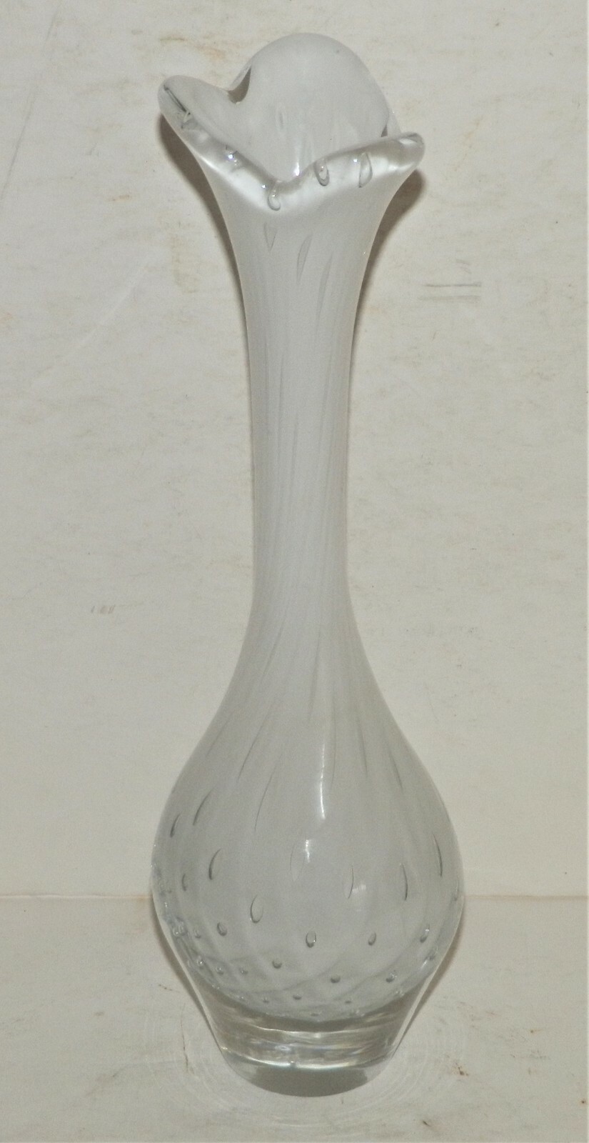 Handblown Bud Vase White/Clear Art Glass Controlled Bubbles Italy 10″
