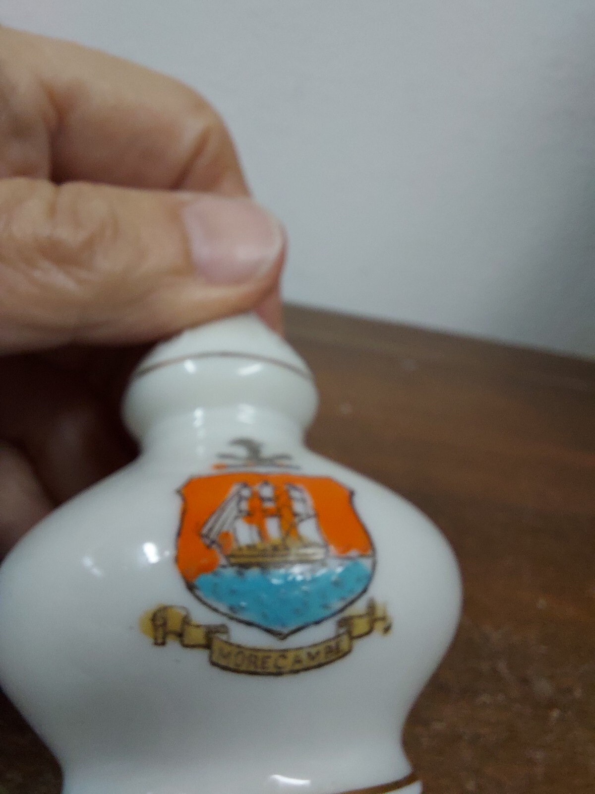 Unbranded Crested China Shaker Morecambe 3 1/2″ Tall Excellent Preowned Cond