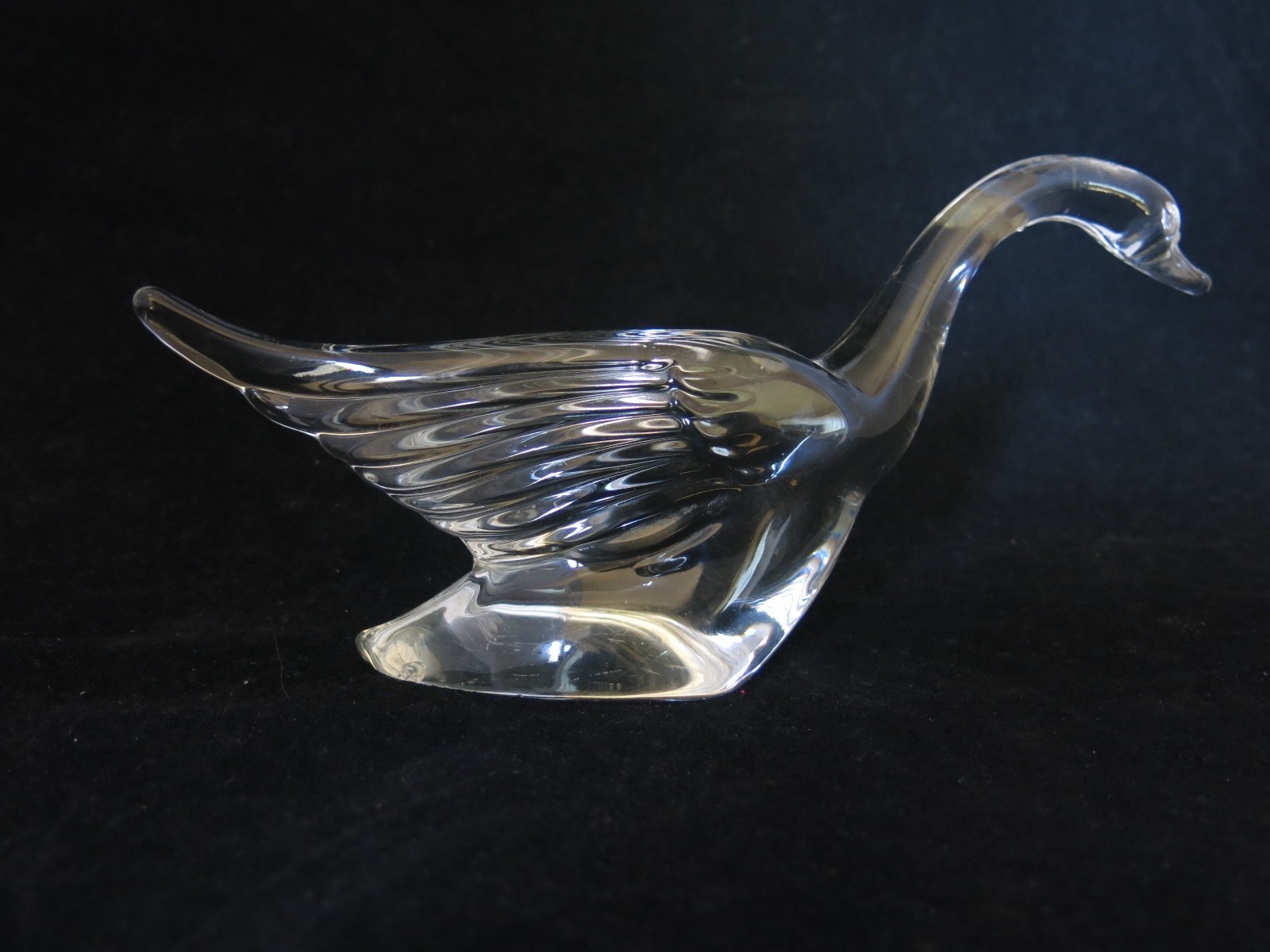 Vtg Heisey Clear Crystal Glass Swan That Glows Green Under A Blacklight
