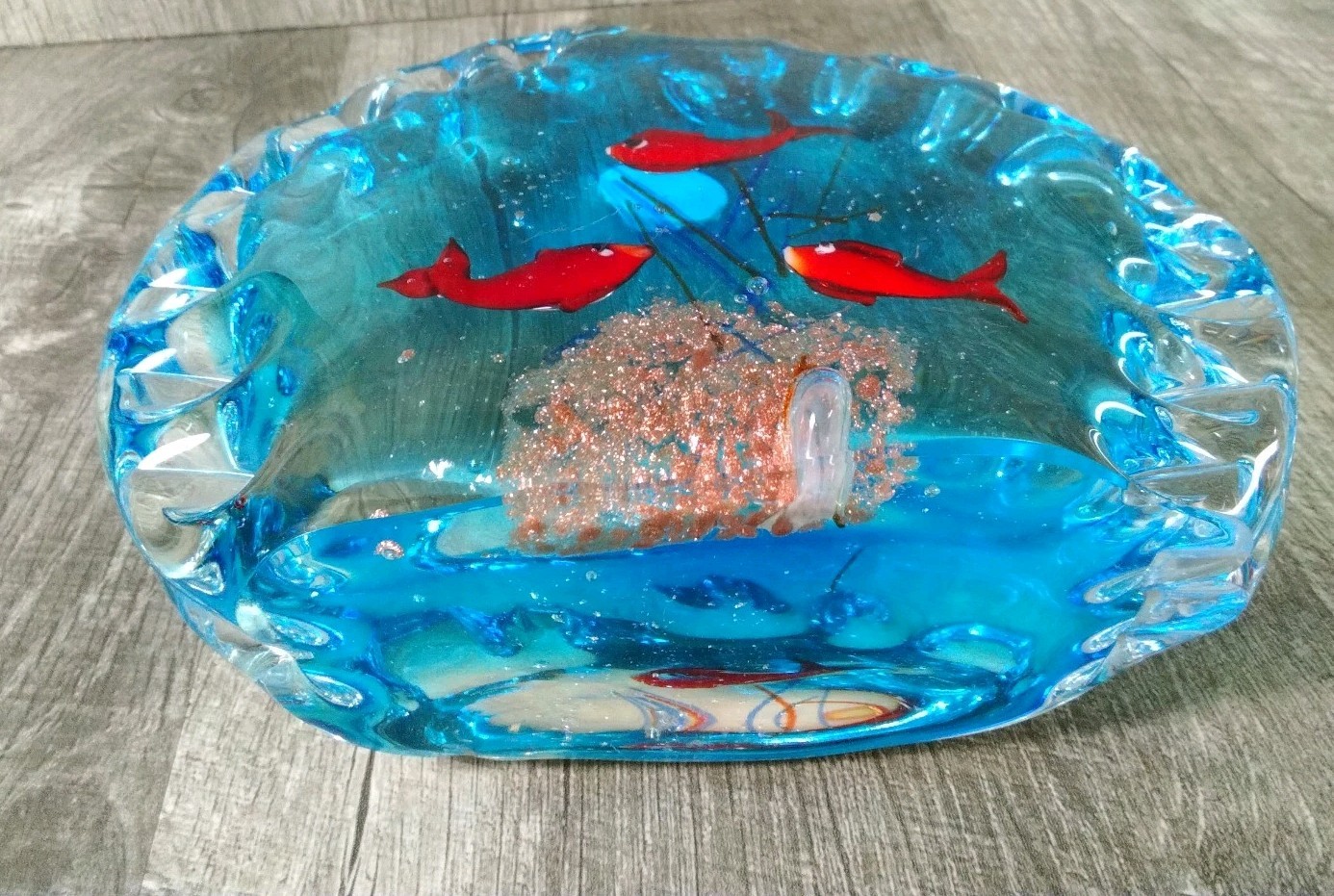 MURANO FISH AQUARIUM Gold Flakes Paperweight Murano Paper Label, Colorful 5″X6″
