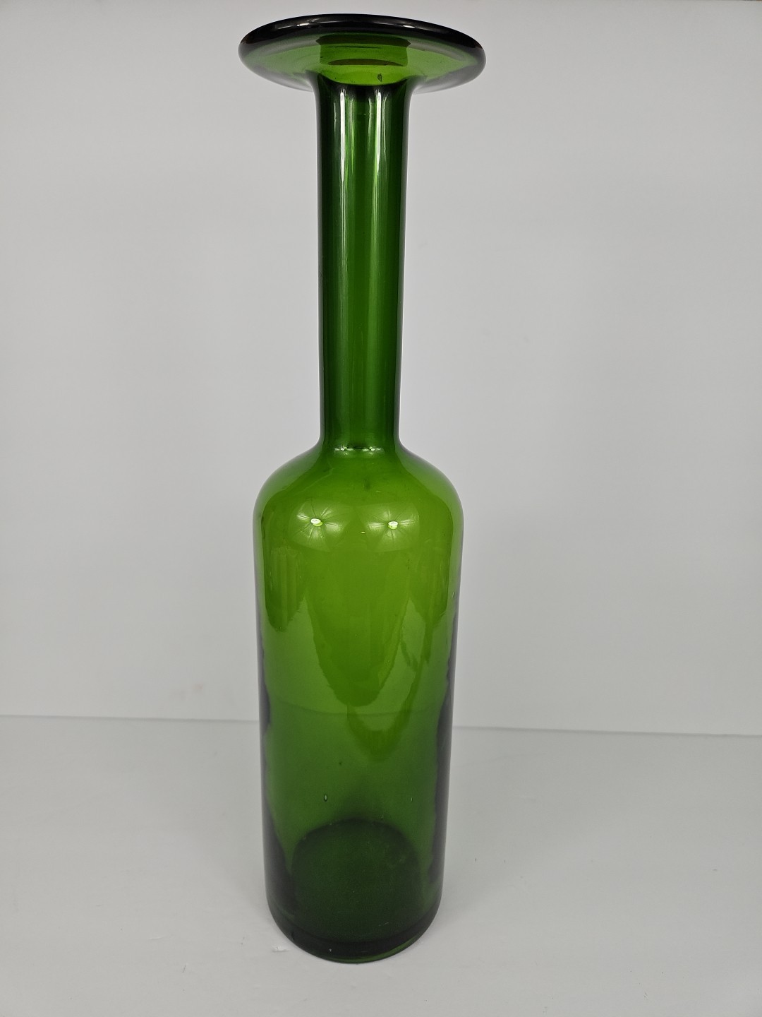 Holmegaard Kastrup Otto Brauer Danish Glass Vase Gulvase green 16.5″ tall MCM