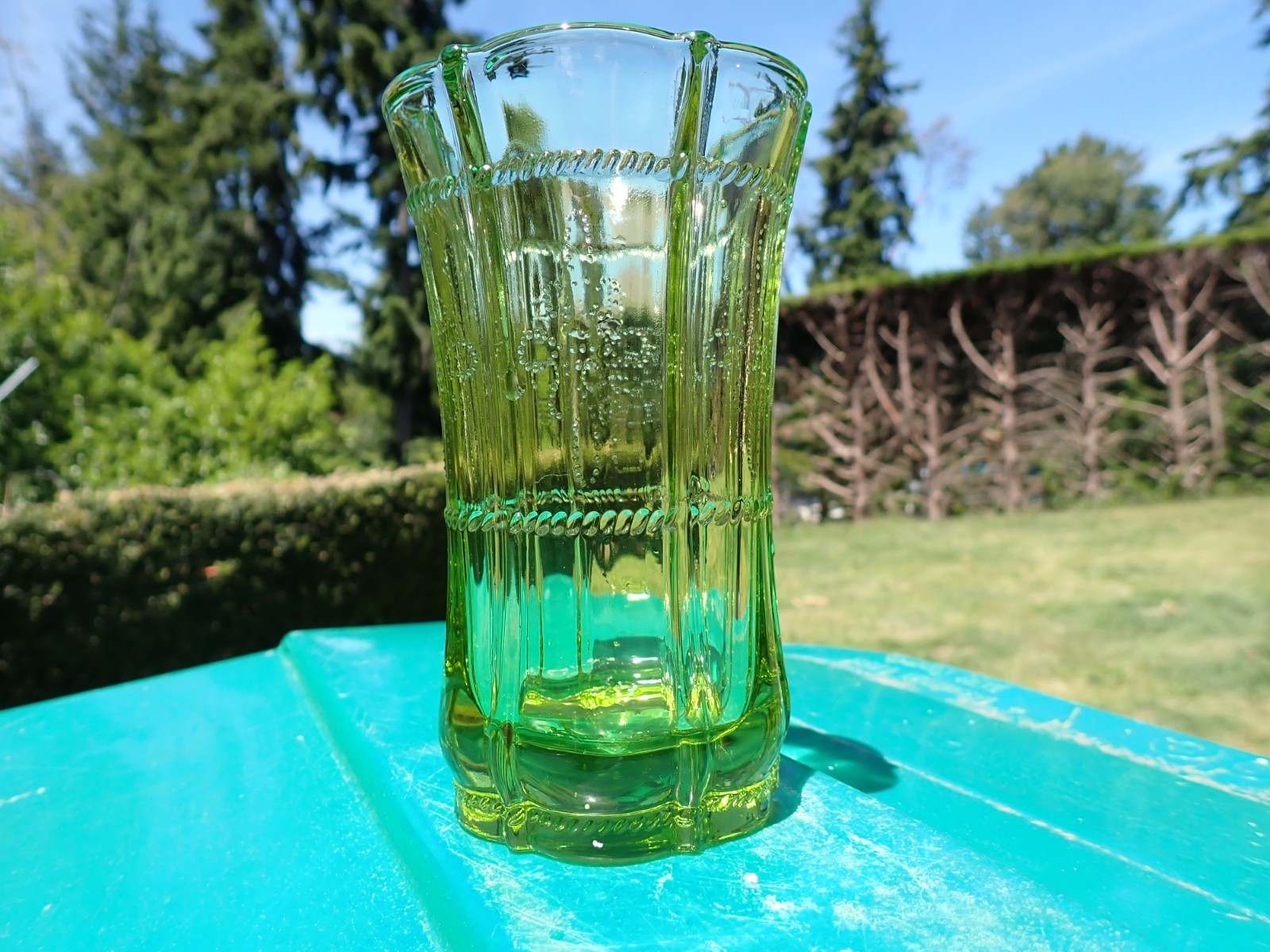 Beautiful Vintage Depression Glass 5 Inch Tall Vase