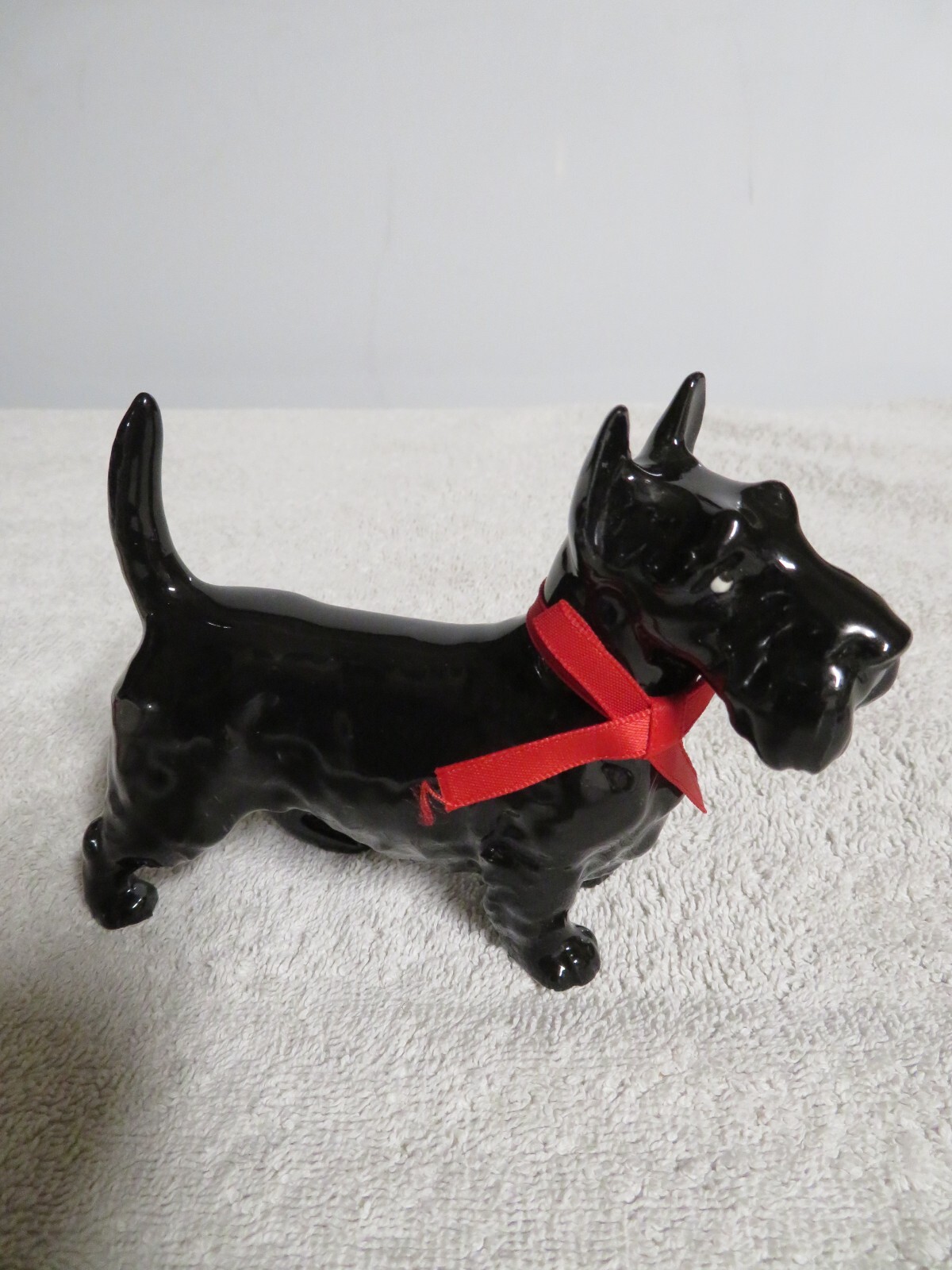 Vintage Ceramic Pair of Scottie Dog Figurines, 1992, United Kingdom