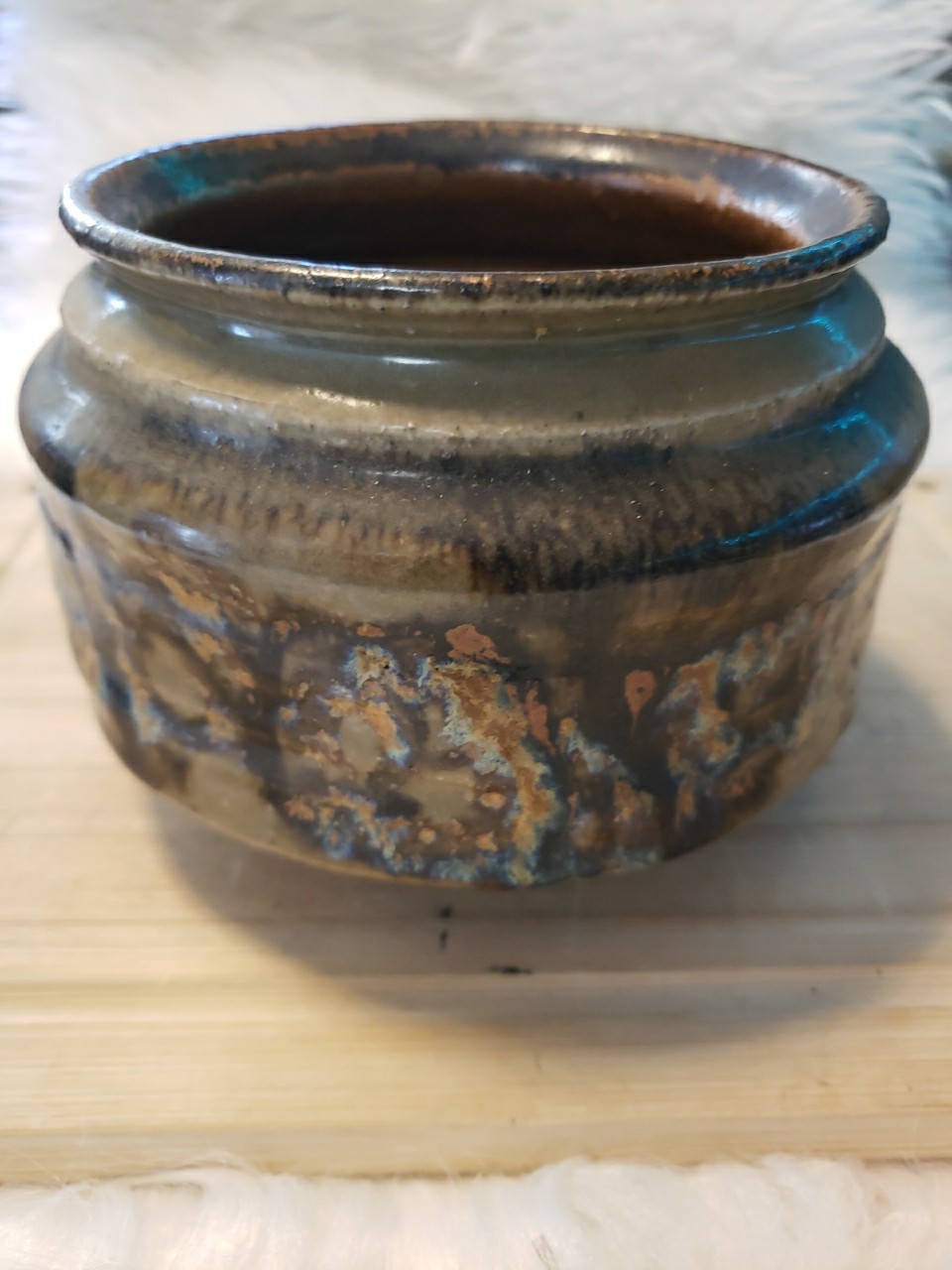 Studio Art Pottery Vase Planter Small Pot Artist Signed. Brown/beige 4″ Tall