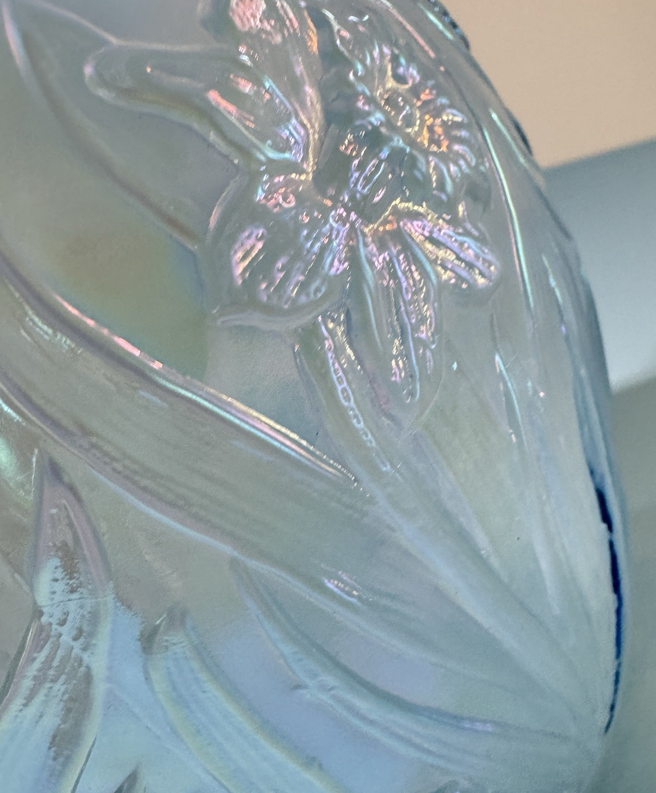 Fenton Opalescent Light Blue 8″ Tall Vase Daffodils Rare Glass Collectible NEW!
