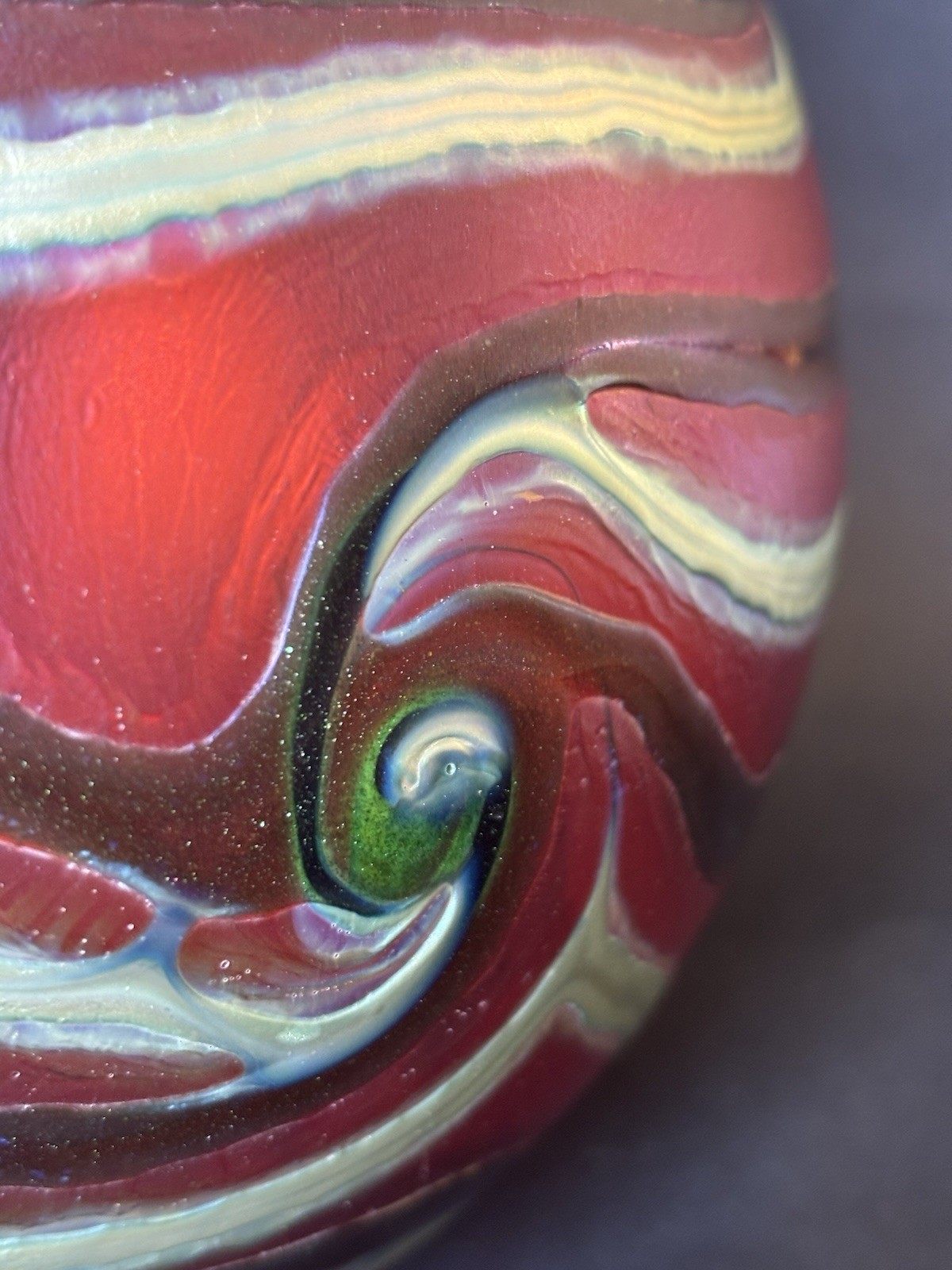 Rare Iridescent Charles Lotton 1989 King Tut Vase