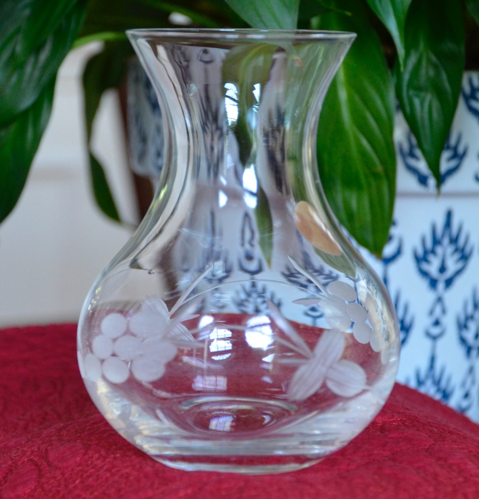 Small PENROSE Irish Crystal VASE Etched Made in Waterford Ireland 4 1/2 in Tall