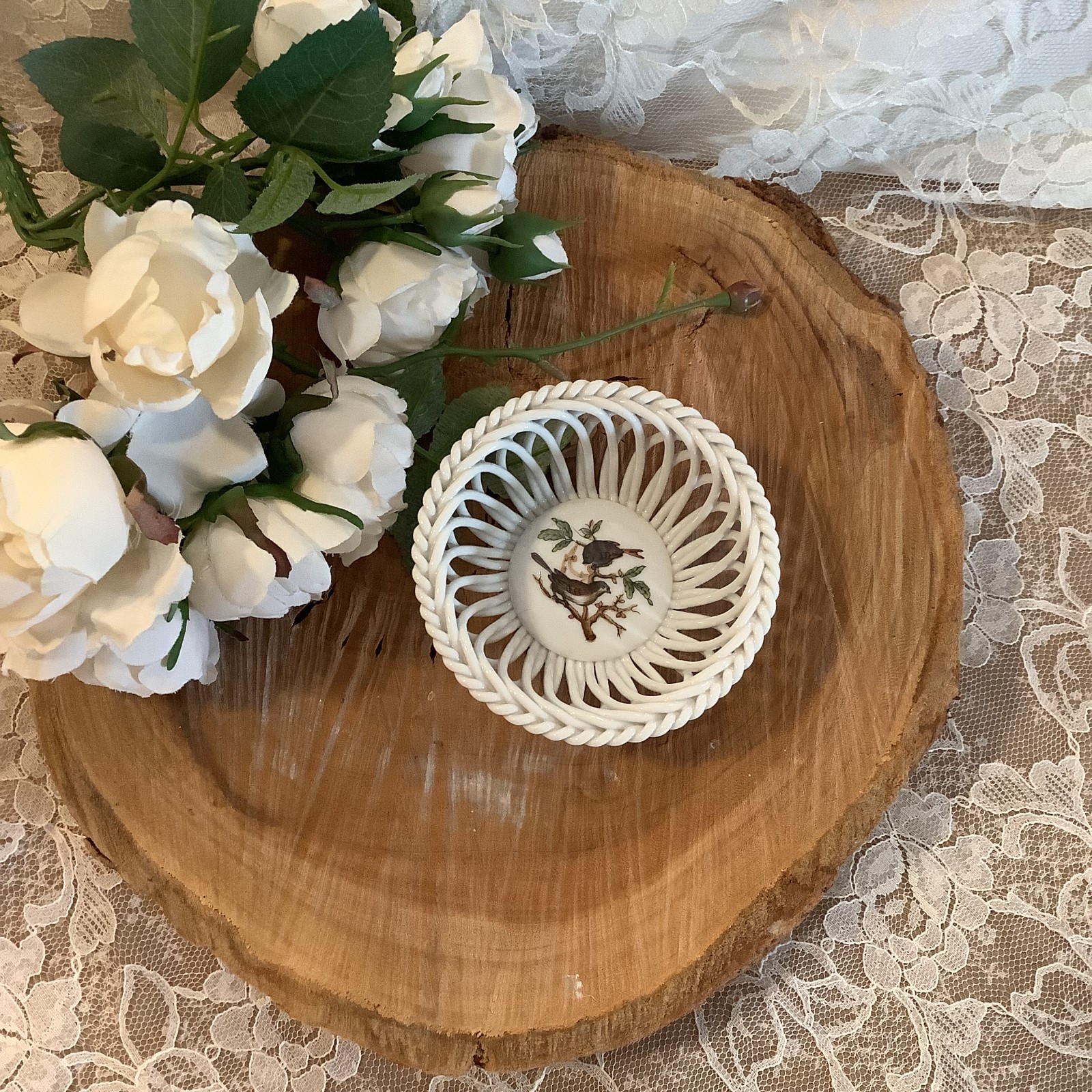 Herend Hungary #7373 Rothschild porcelain woven open weave bowl with birds 3.5″