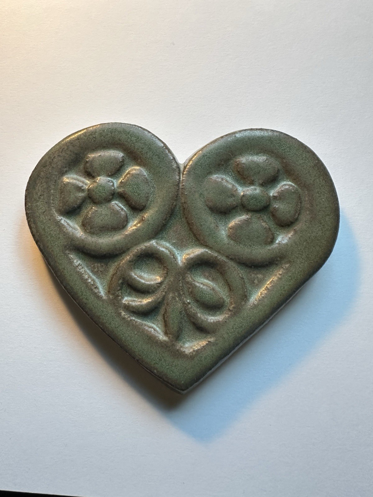 Arts n Crafts Pewabic Pottery Heart Shape Ceramic Tile Green Floral Detroit 1996