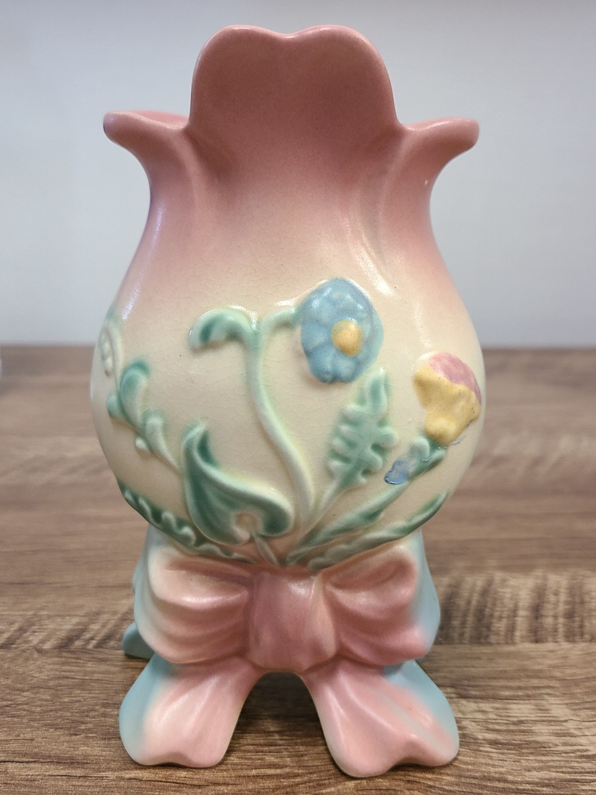 Hull Pottery Pink Bow Vase Great Vintage Condition