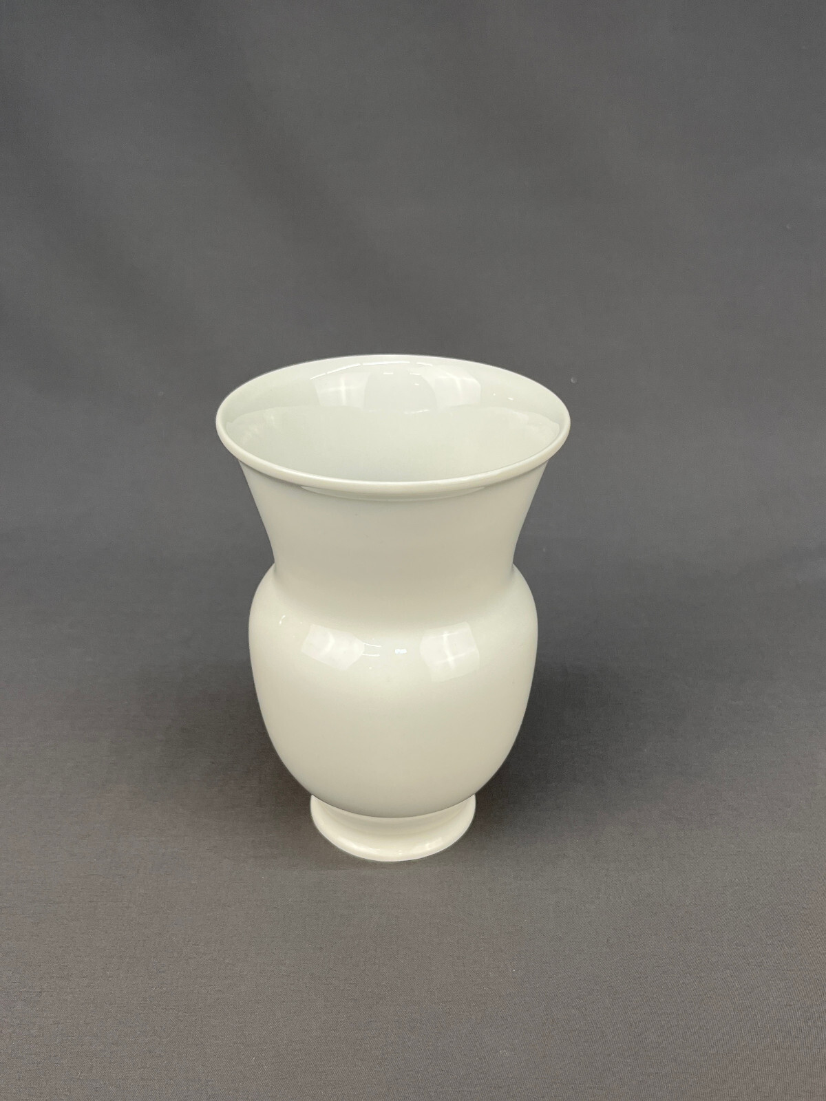 KPM Berlin Halle Design White Porcelain 5 ¾” Vase Marguerite Friedlaender C 1931