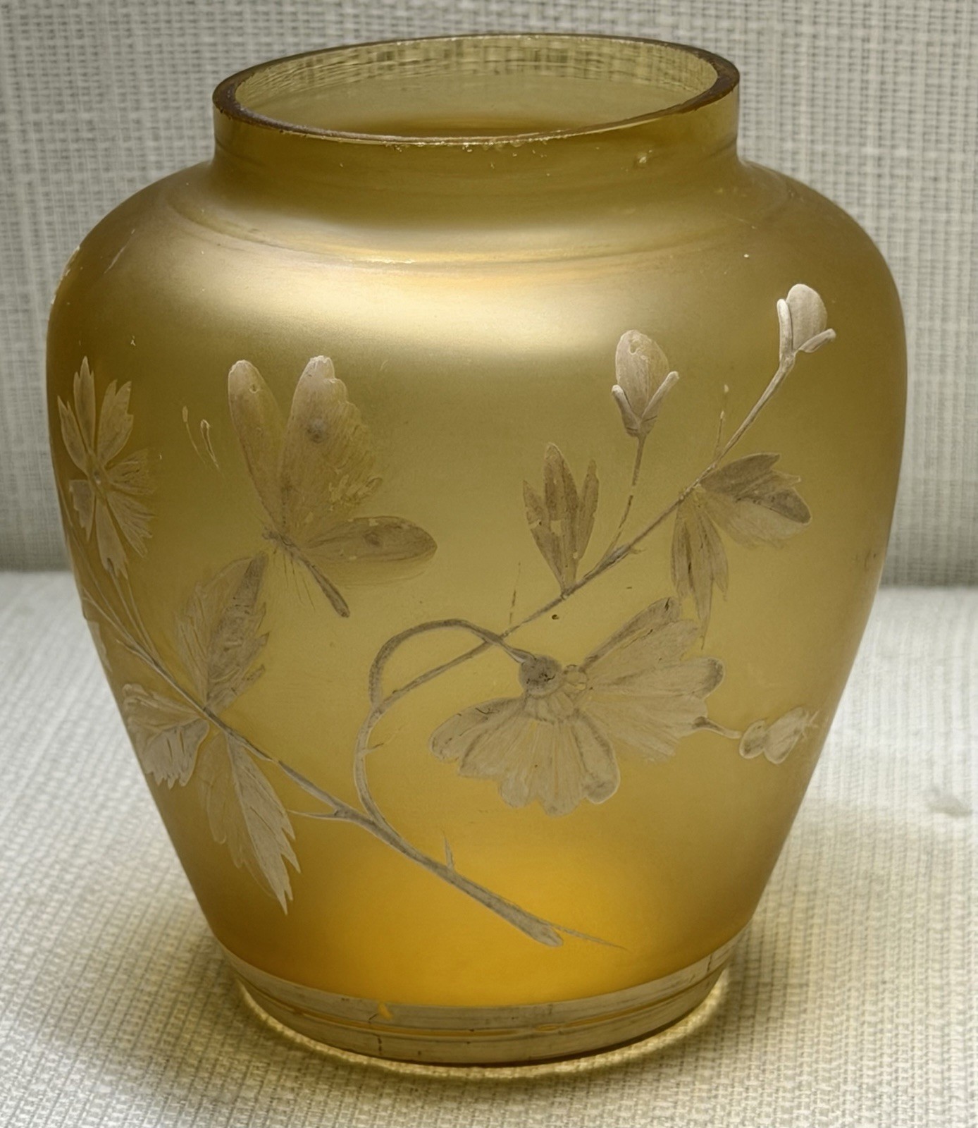 Thomas Webb? Unmarked Amber Yellow Cameo Art Glass Vase Jar Opaque White Overlay
