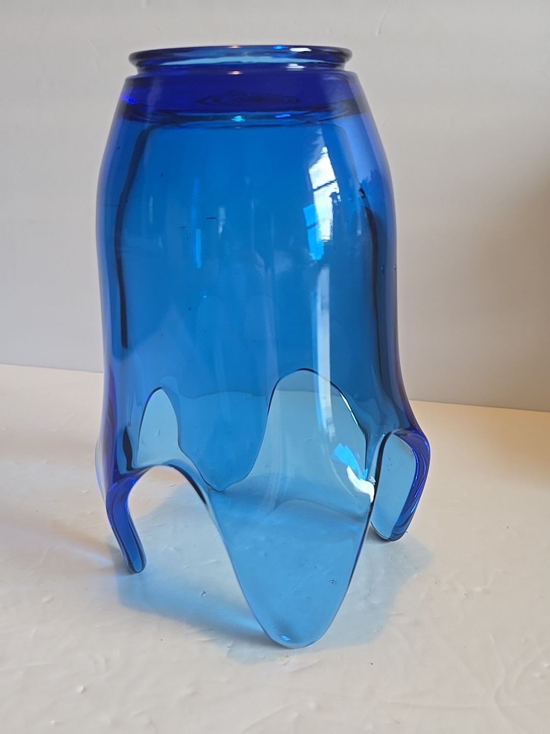 VTG Hand Crafted Coloura Vase HouzeX #6CV Sapphire Blue 4 Pronged Centerpiece