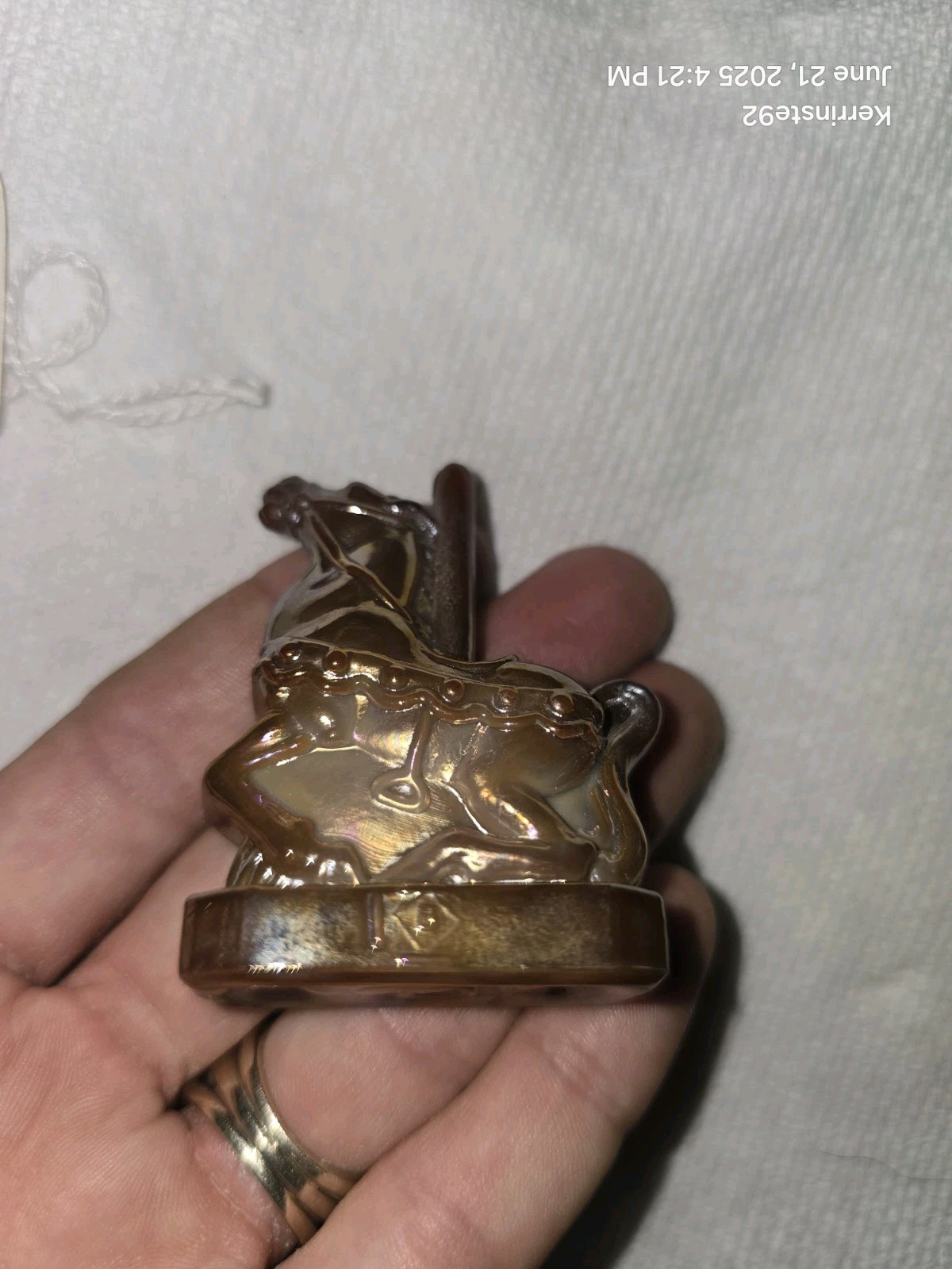 Vtg Boyd Art Glass Taffy The Carousel Horse Milk Chocolate Carnival Slag Glass