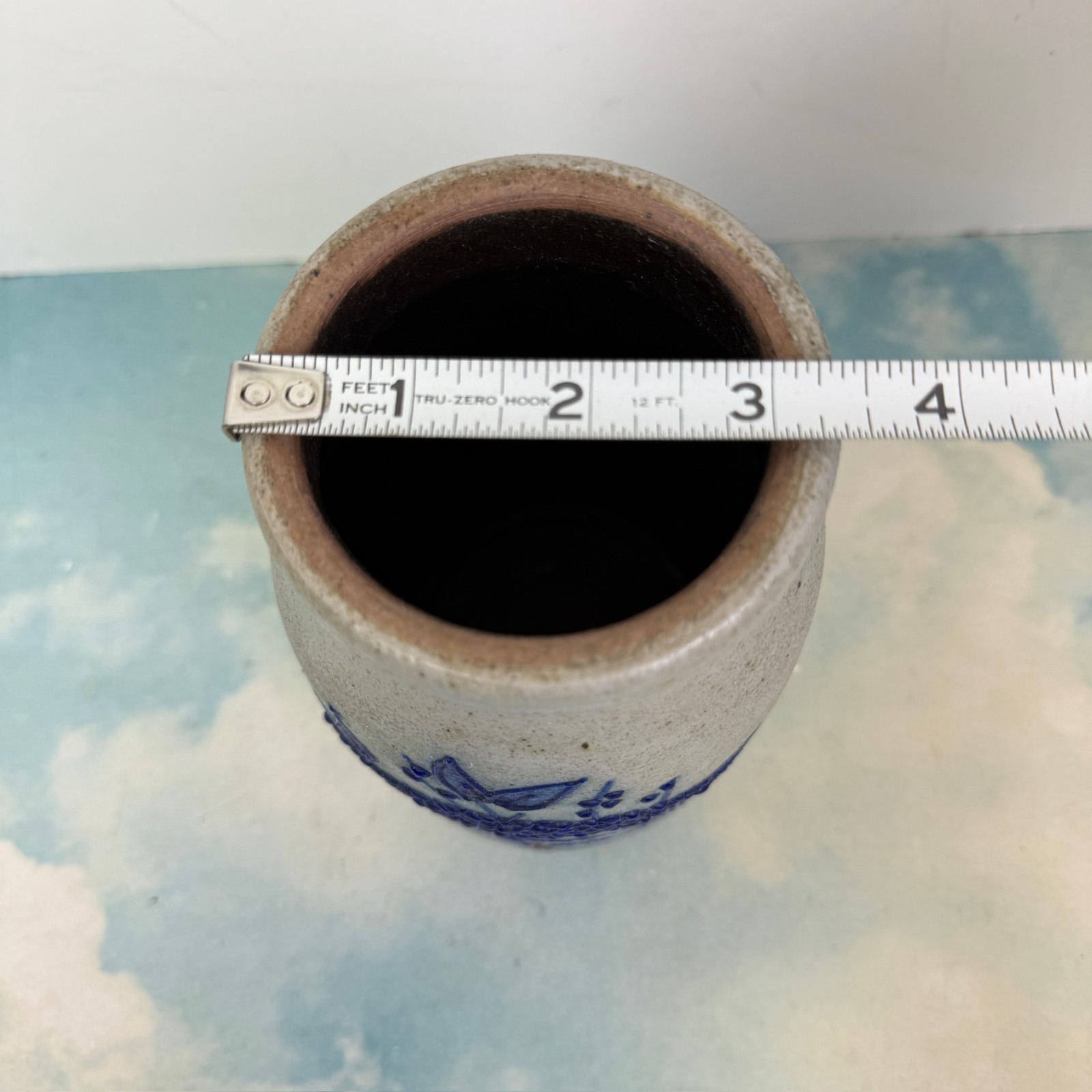 VTG Salmon Falls Stoneware Pottery Undated Basket of Blueberries 6.5” Crock Vase