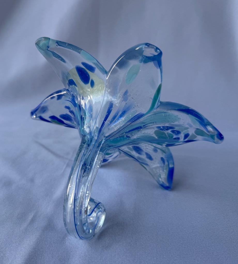 Genuine Italian Flower Blown Glass Murano dark and light blue Italy 713