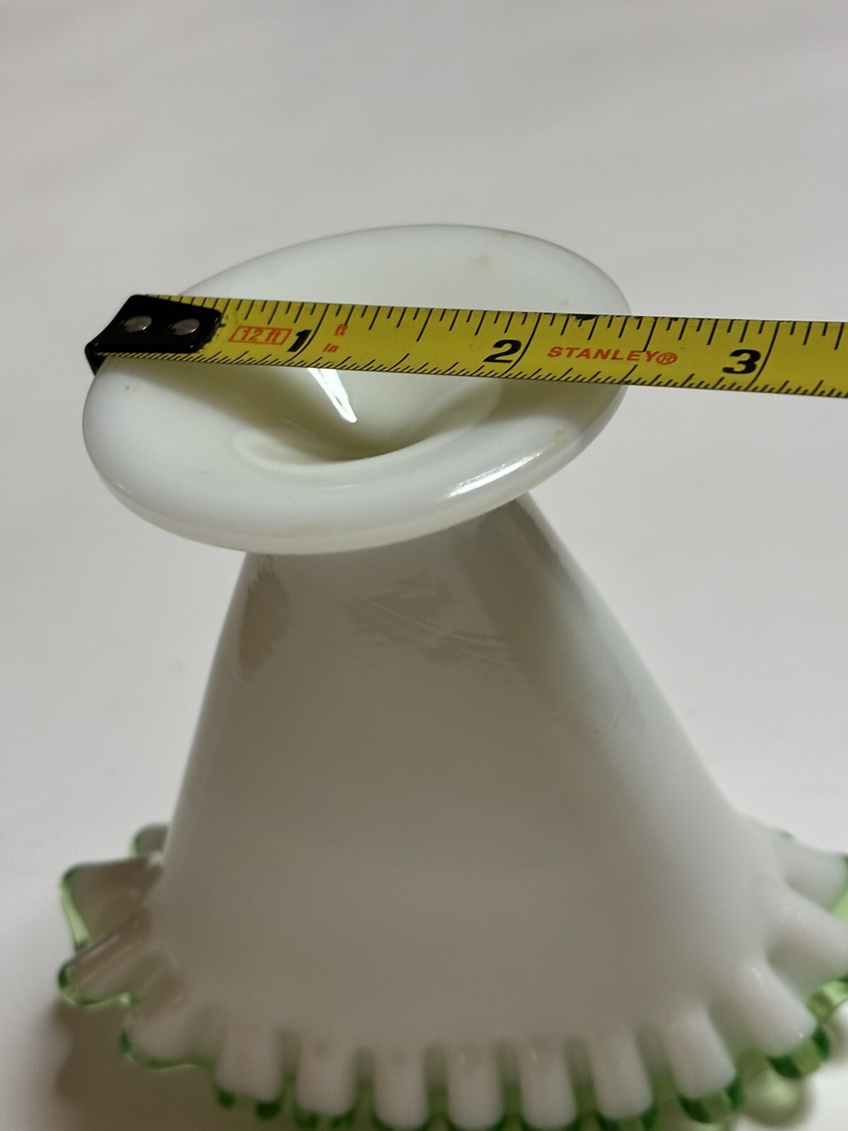 Vintage Fenton Emerald Green Crested White Milkglass Fan Vase 4 1/4 inch