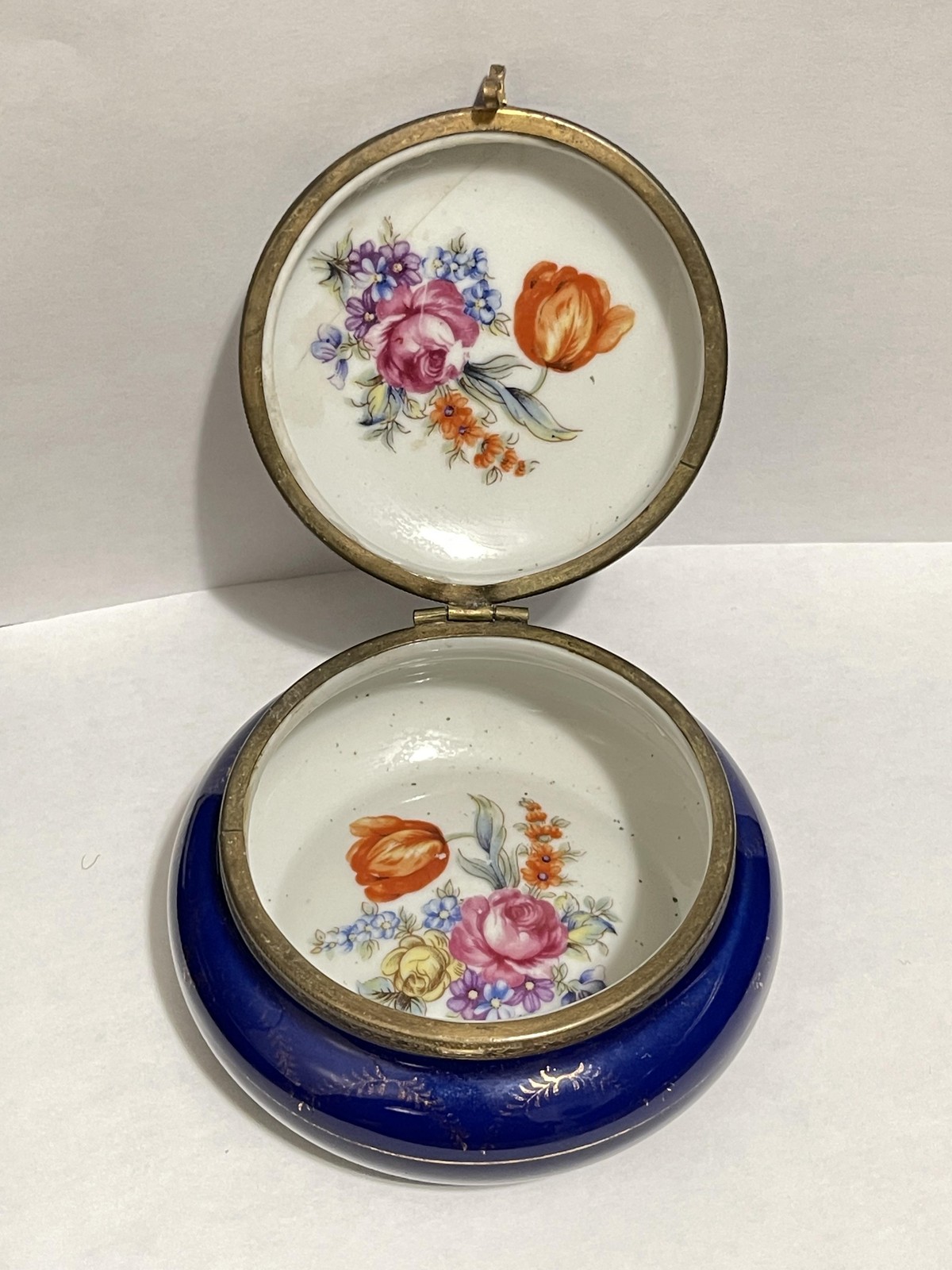 Vintage Cobalt Blue Porcelain Hinged Trinket Box Floral Victorian Scene Japan