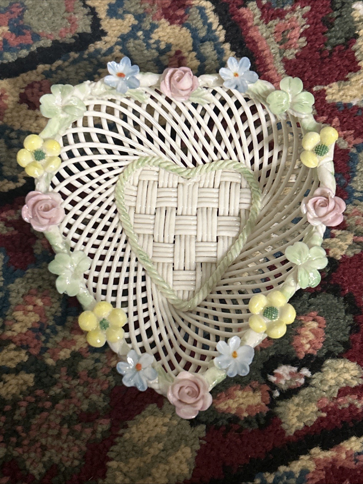 Beleek Fermanagh Irish 4 strand basketweave heart dish Shamrocks **CHIPPED**