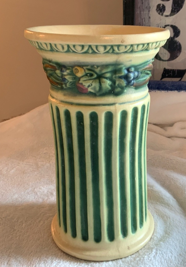 Roseville Pottery Corinthian Flared Vase 8.5 Vintage