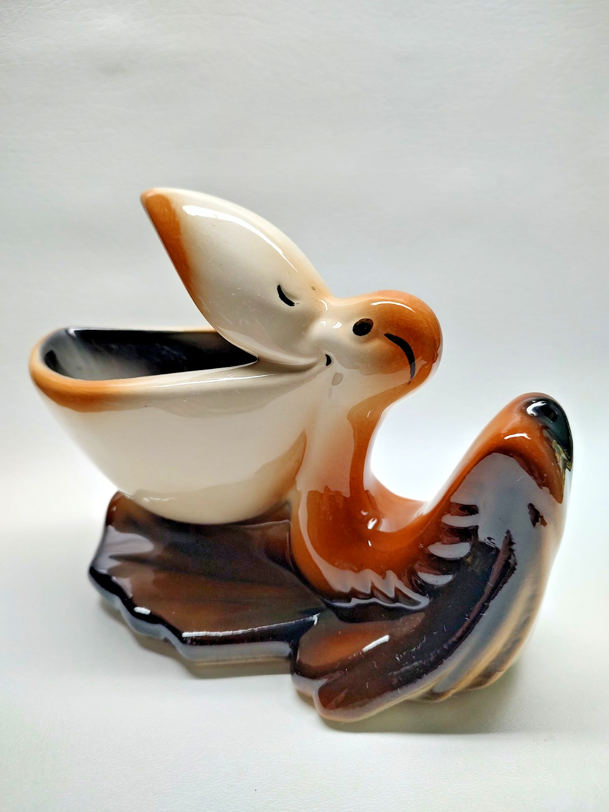 Vintage Cal Themes Pelican Dresser Caddy Planter Bird USA Pottery 50s/60s