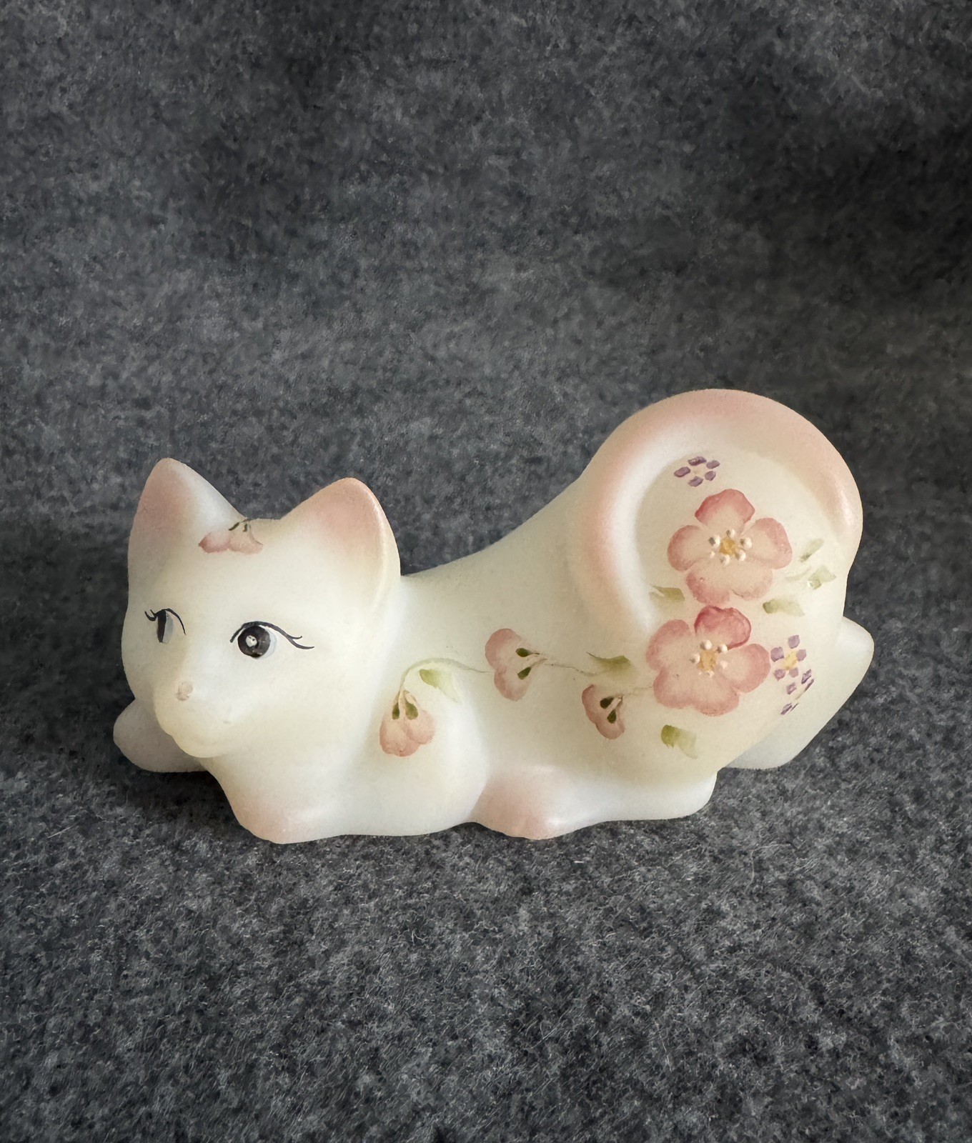 Fenton Peach Meadow Blooms On Opal Satin Crouching Cat Kitten Figurine Signed