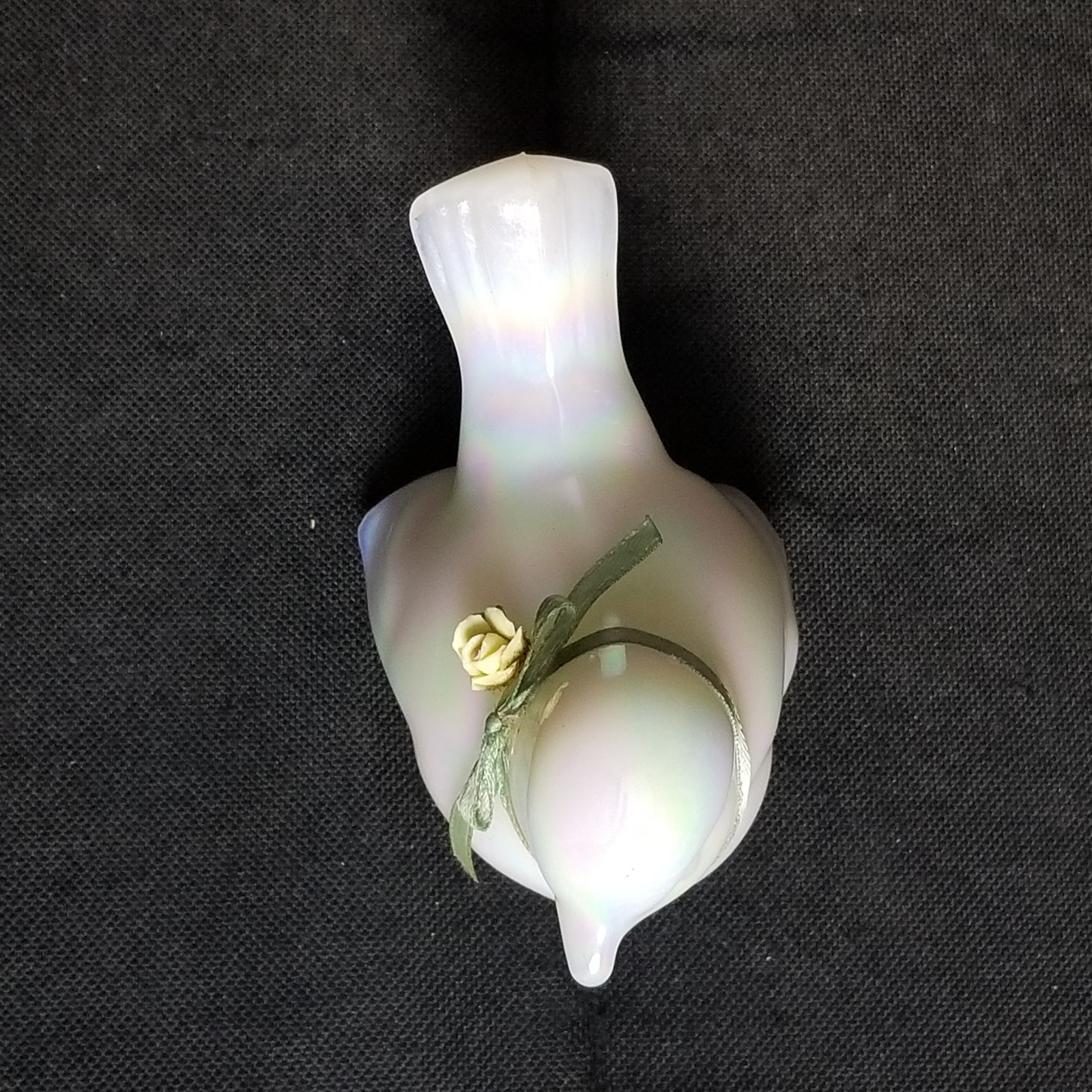 Vtg Fenton White Sparrow Bird Opalescent Iridescent Art Glass Figurine 4.5″