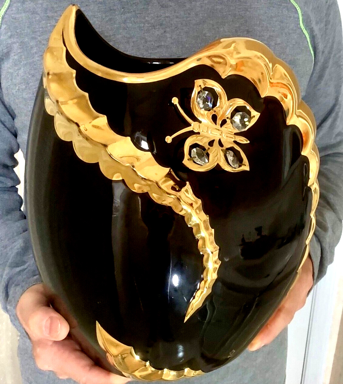BC Creazioni Dipinto a Mano Signed 12” Black Gold Gilt Encrusted Vase Crystals