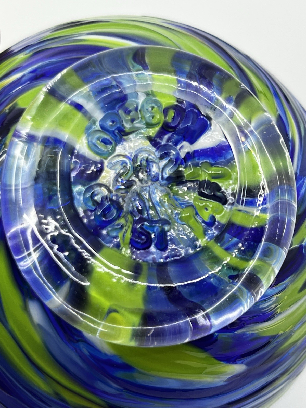 Lot – 2 Oregon Coast Taft 2021 Blown Glass Float 4” 3.75” Red/Yellow Blue/Green