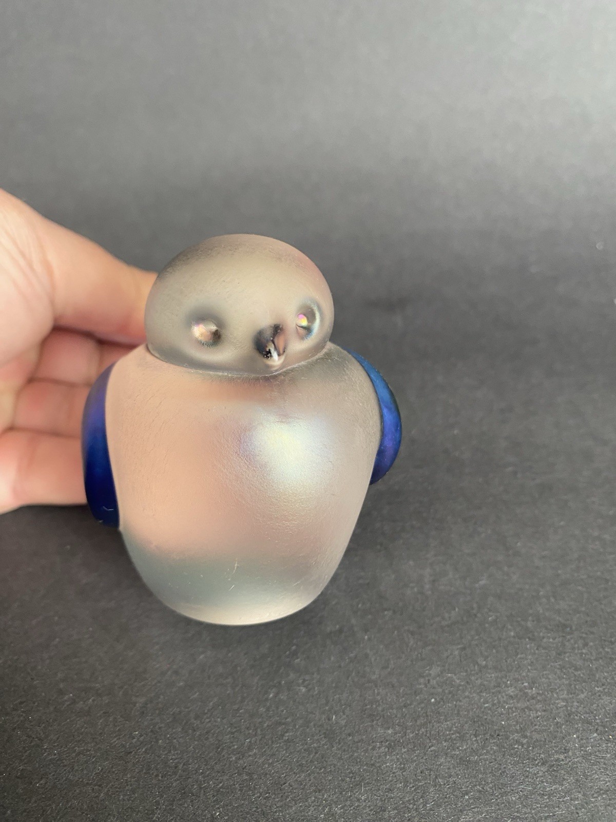 Zellique Studio Art Glass Cobalt Blue Iridescent Bird With Heart Signed As Is