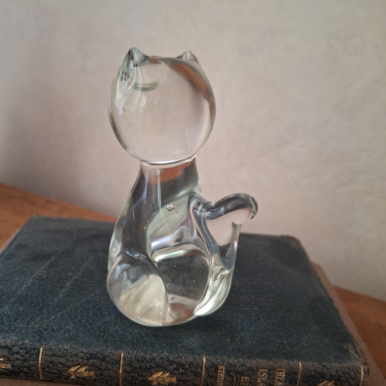 Vintage Clear Blown Glass Sitting Kitty Cat Figurine Paperweight Unique Gift