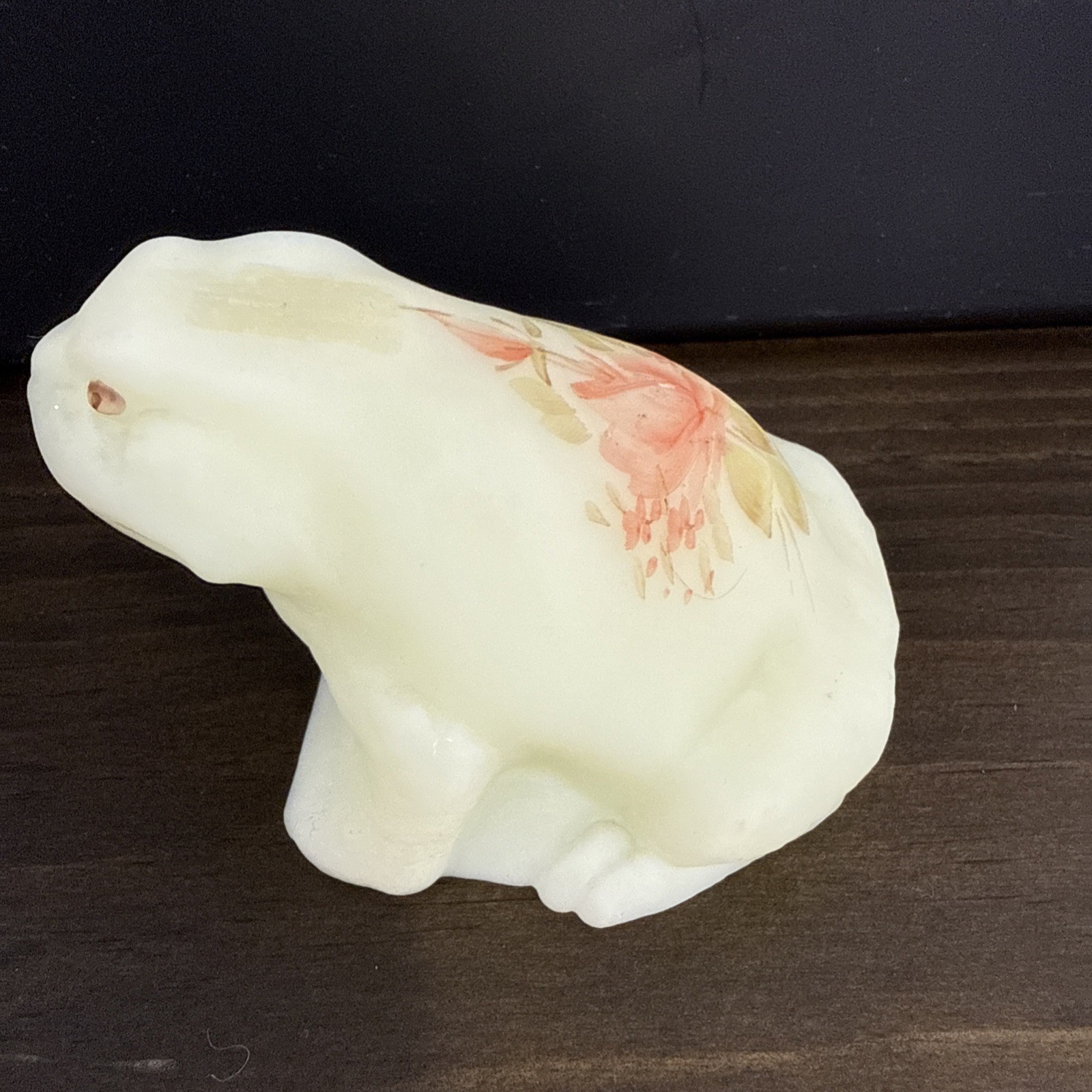 Fenton Custard Glass Frog, Hand Painted, 4” x 3”, Urainium