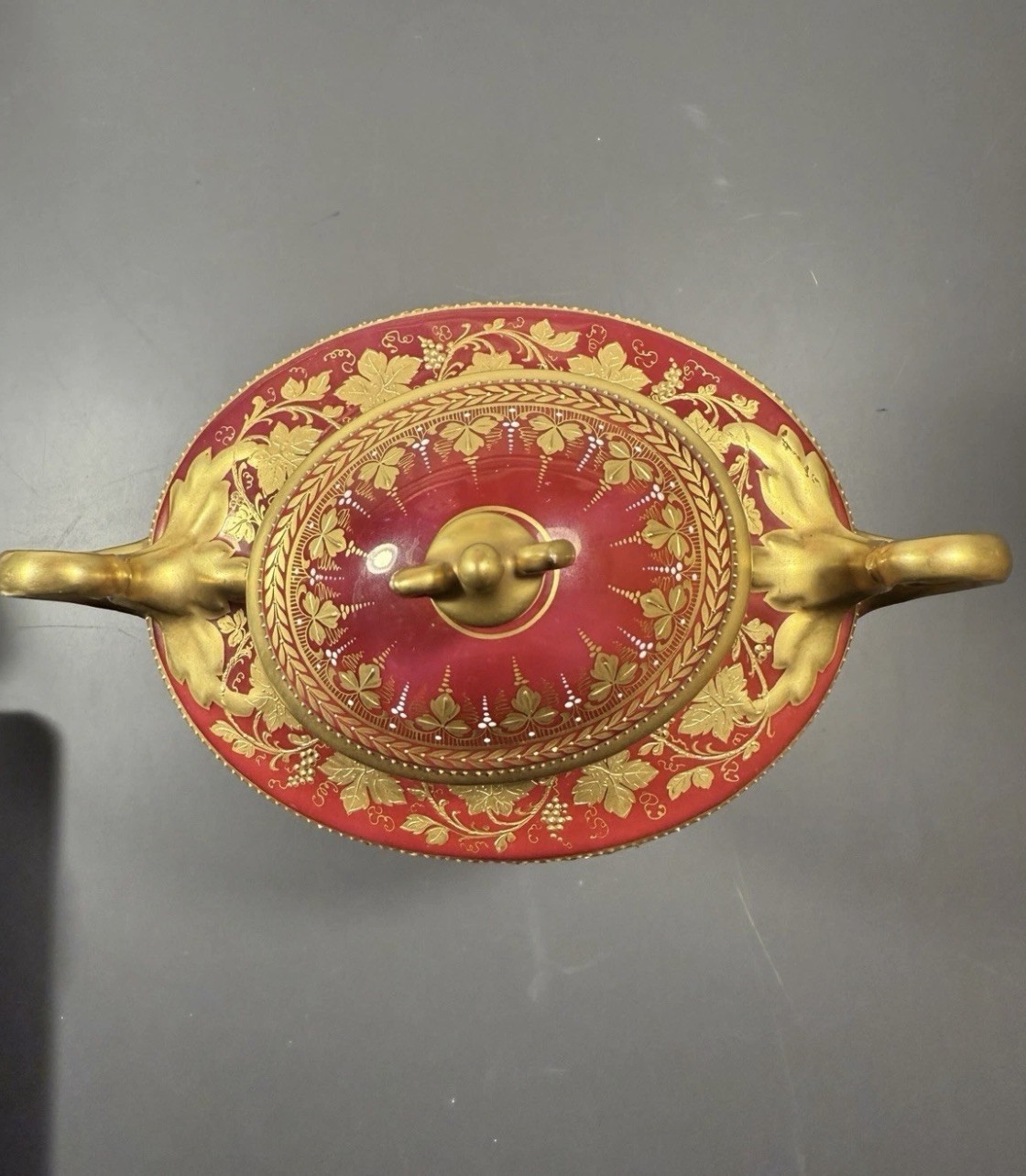 Amazing Antique German Royal Vienna Porcelain Swan Handle Covered Urn Red/Gold⚡️