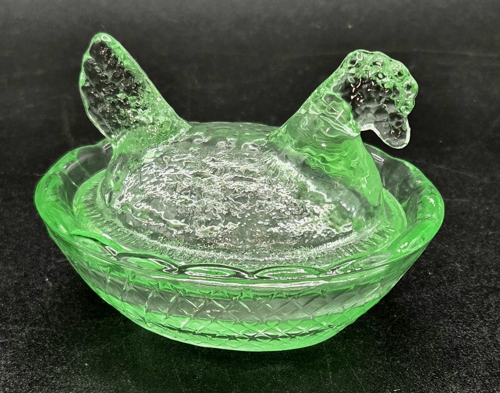 Collectible Green Glass 2″ Hen on Nest Mini Salt Cellar