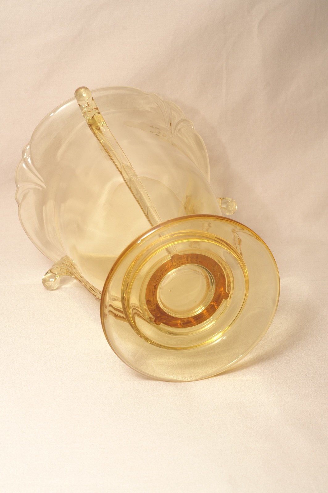 Vintage Art Deco Golden Amber Scroll Elegant Glass Vase Excellent