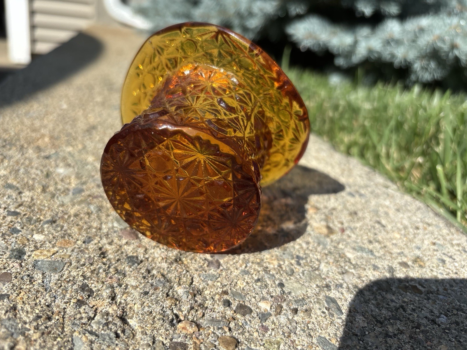 Daisy Button Glass Top Hat 1960s Toothpick Holder Trinket Amber