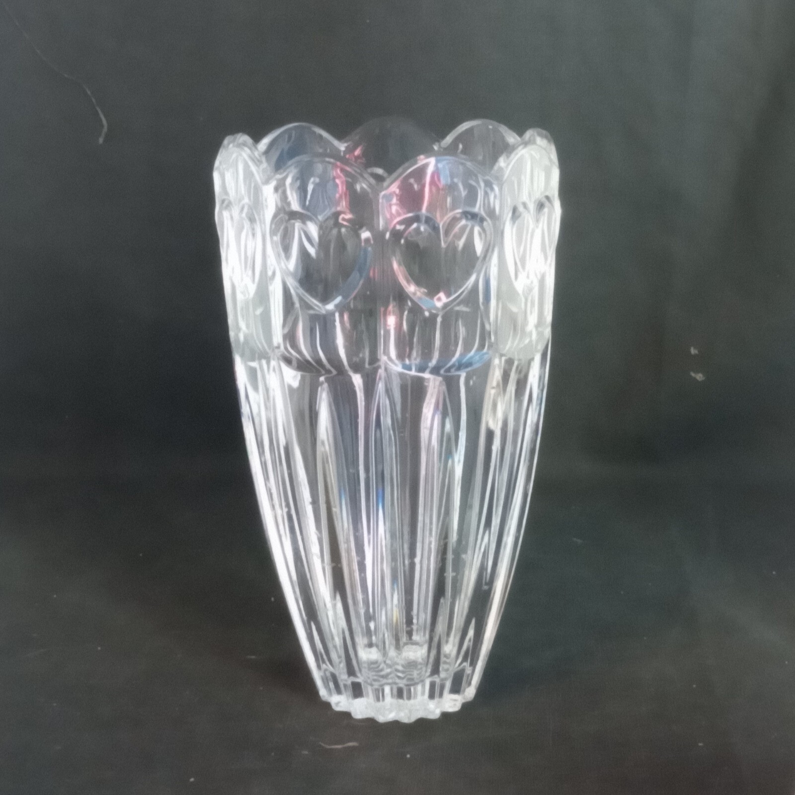 Fifth Avenue Heavy 24% Lead Crystal Vase With Hearts Scalloped Edge EUC 7 3/8″